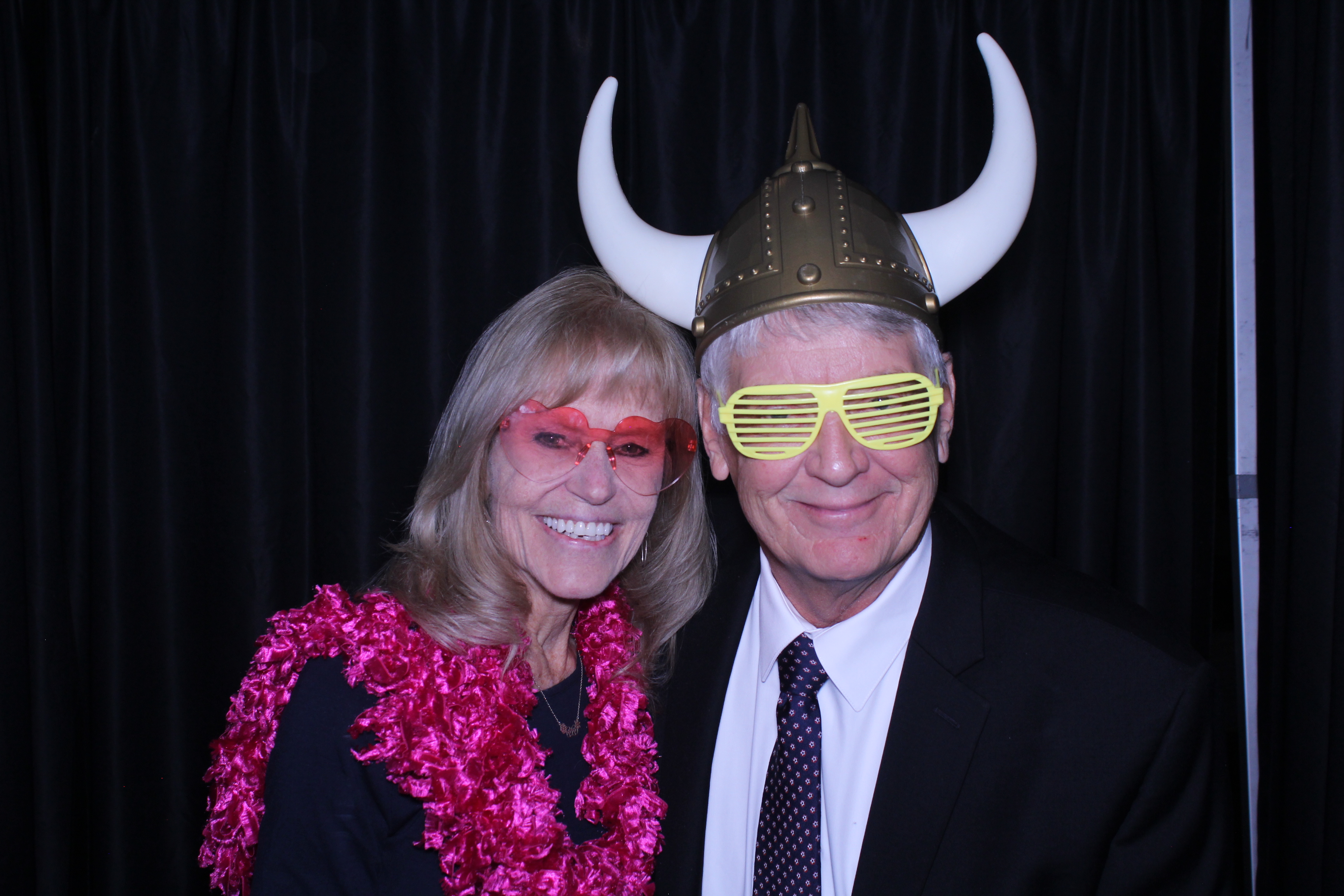 The Knowles | View more photos from the event at gallery.photoboothcincy.com/u/PhotoBoothCincy/The-Knowles