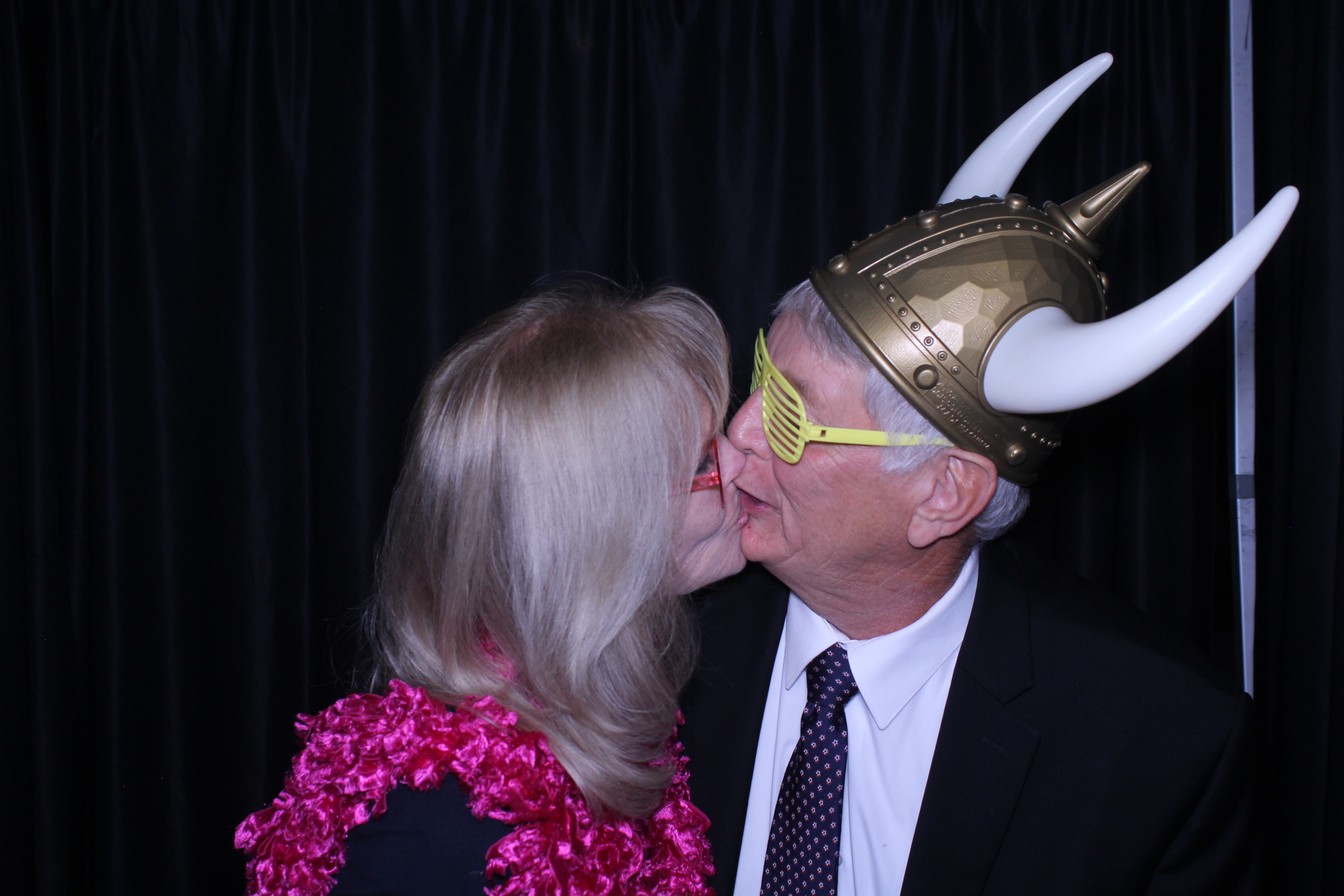 The Knowles | View more photos from the event at gallery.photoboothcincy.com/u/PhotoBoothCincy/The-Knowles