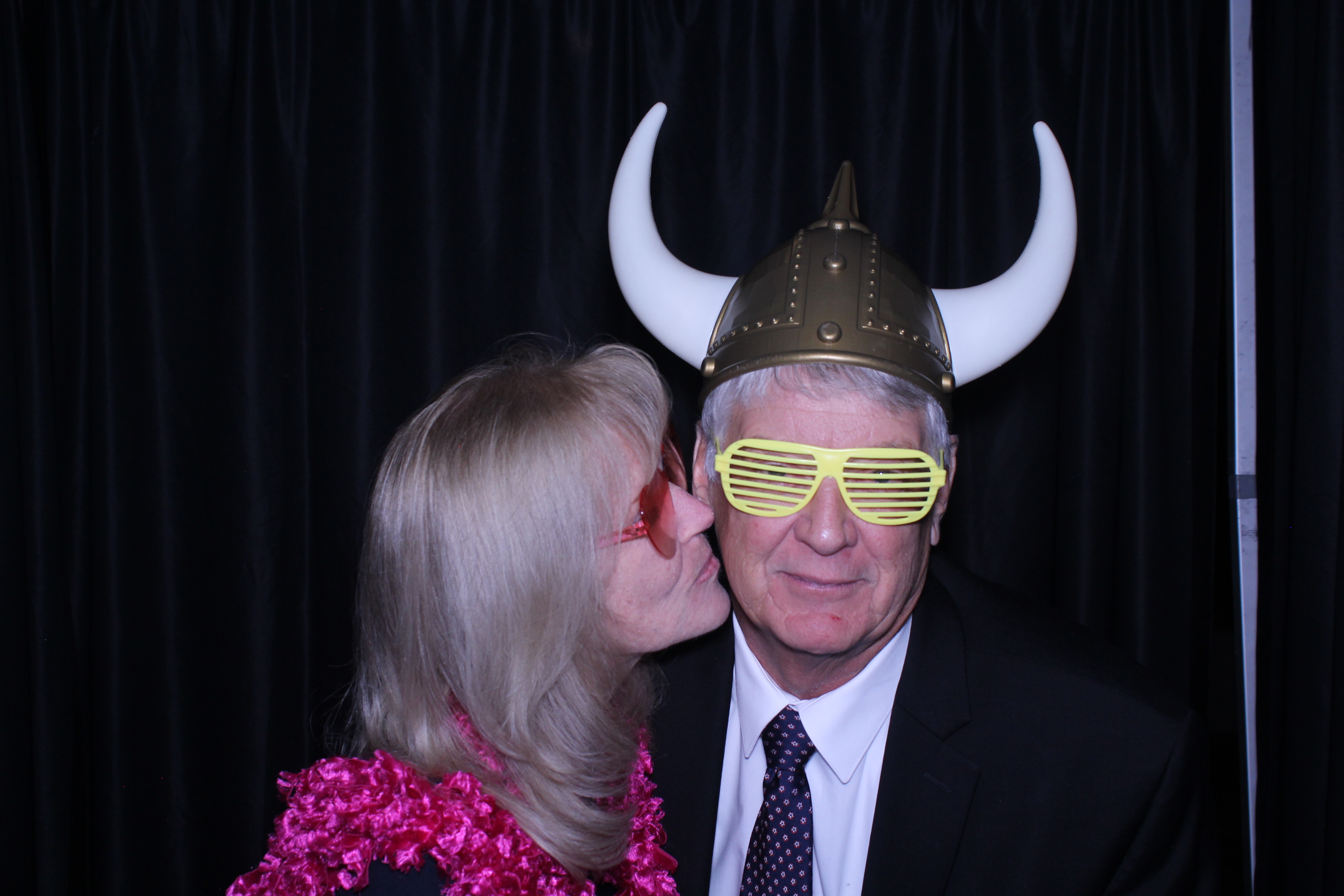 The Knowles | View more photos from the event at gallery.photoboothcincy.com/u/PhotoBoothCincy/The-Knowles