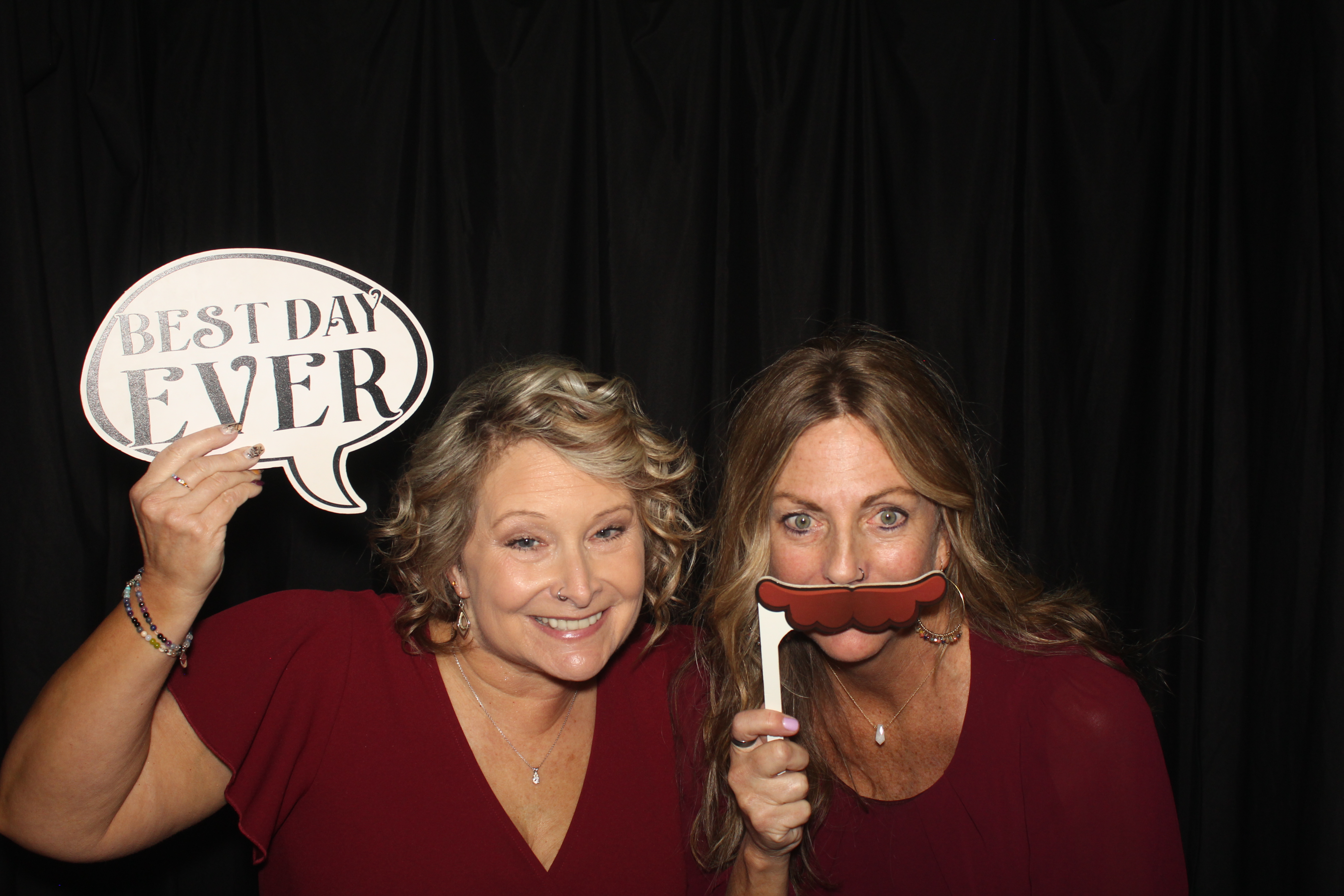 The Napolitano's | View more photos from the event at gallery.photoboothcincy.com/u/PhotoBoothCincy/The-Napolitanos
