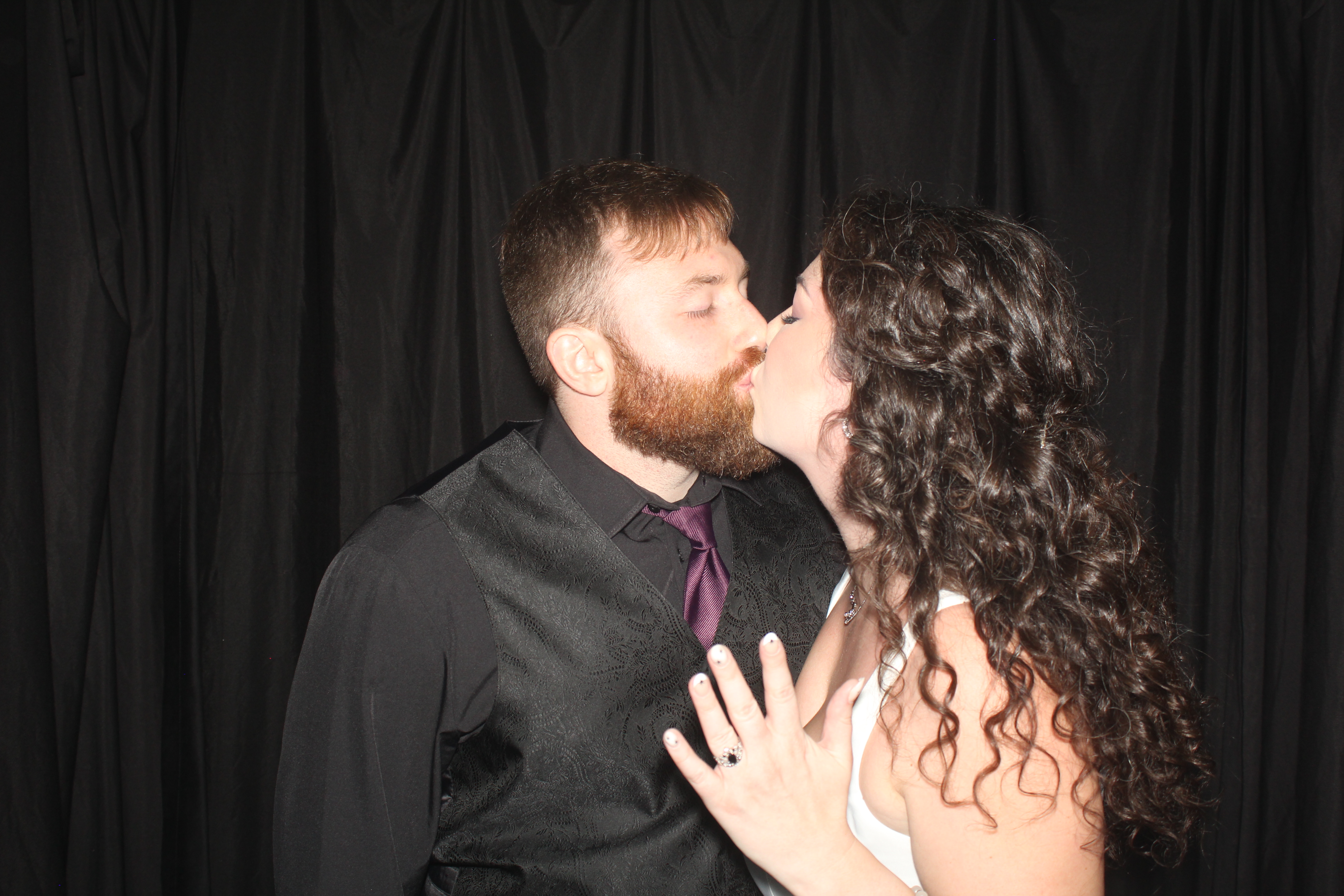 The Napolitano's | View more photos from the event at gallery.photoboothcincy.com/u/PhotoBoothCincy/The-Napolitanos