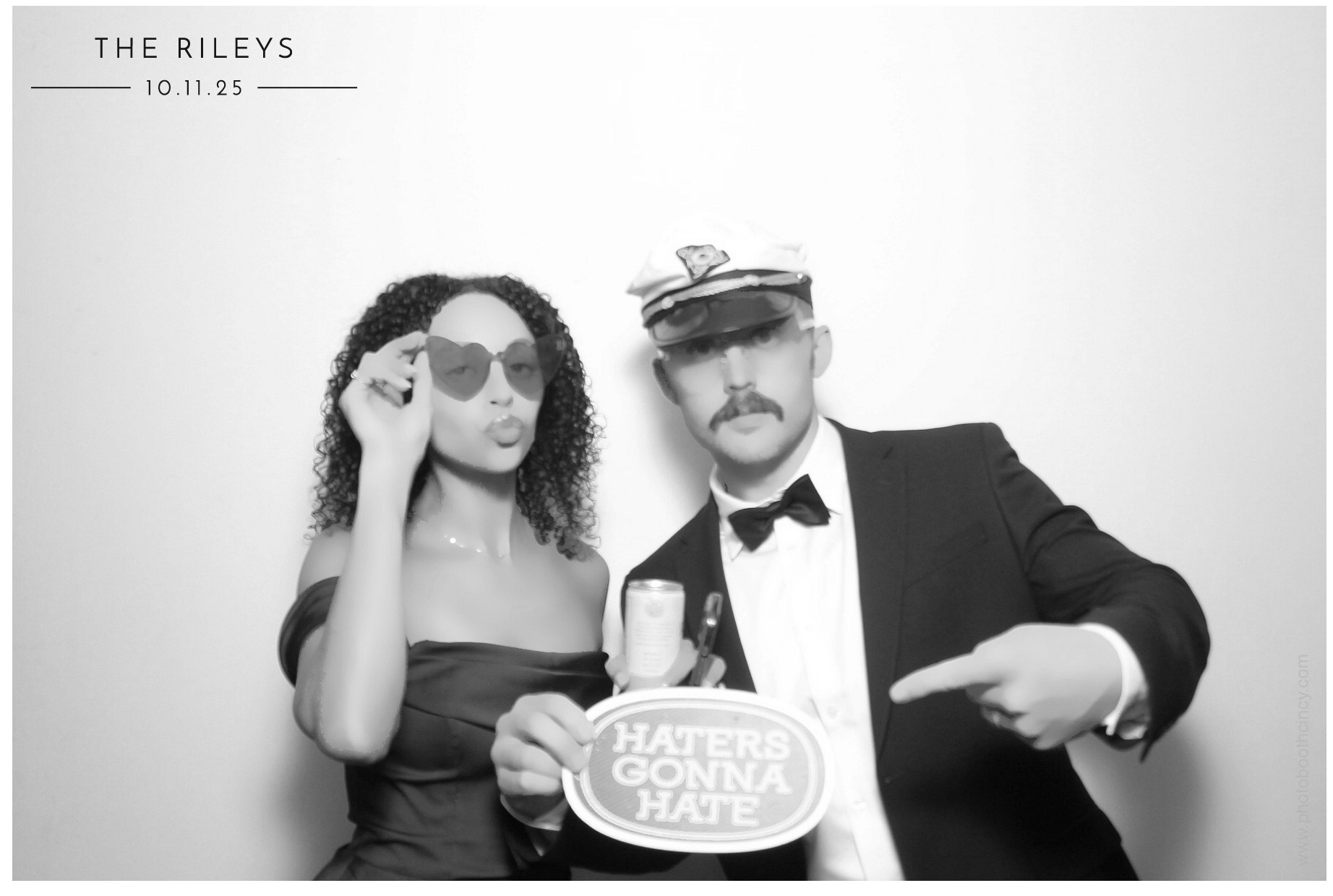 The Riley's | View more photos from the event at gallery.photoboothcincy.com/u/PhotoBoothCincy/The-Rileys