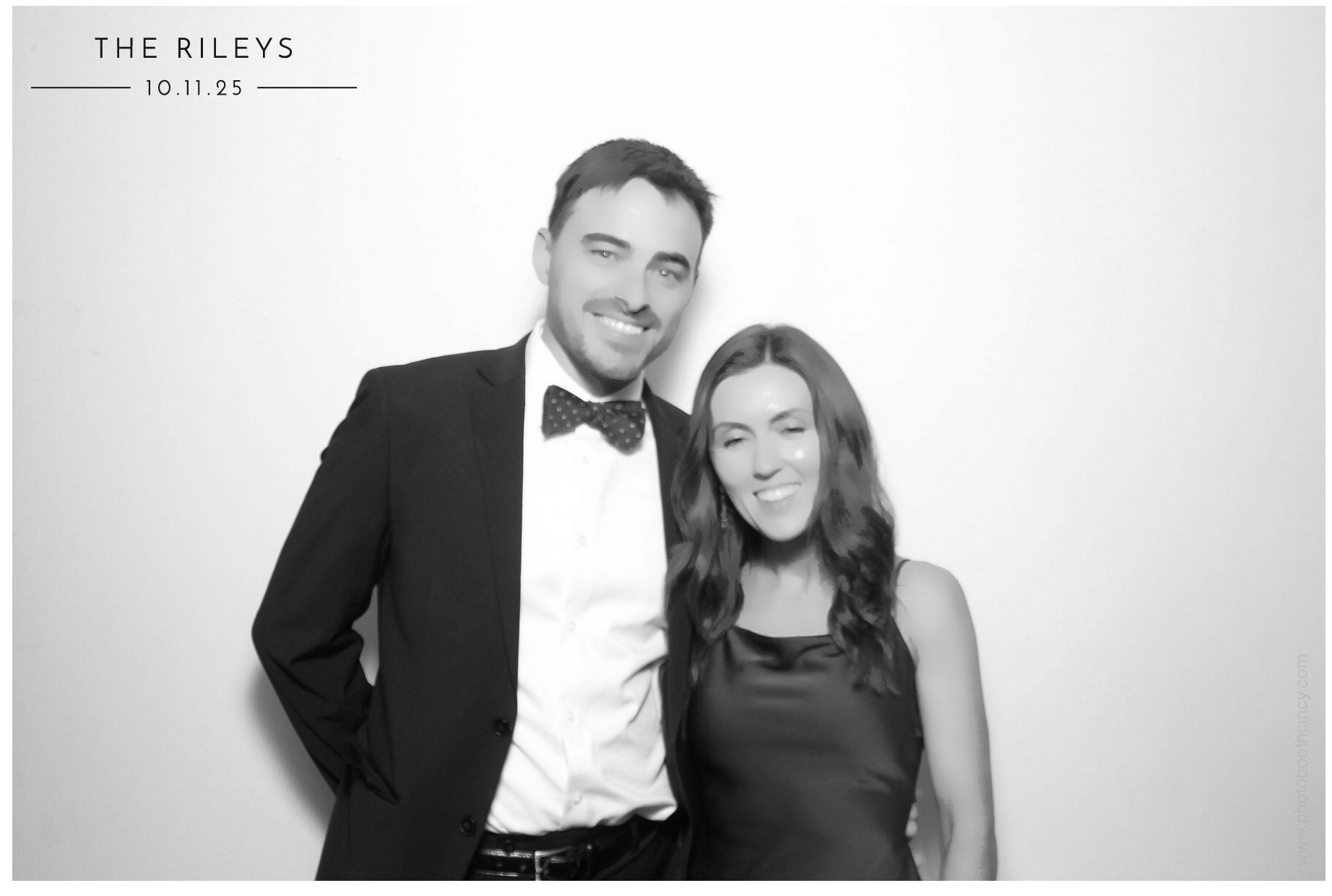 The Riley's | View more photos from the event at gallery.photoboothcincy.com/u/PhotoBoothCincy/The-Rileys