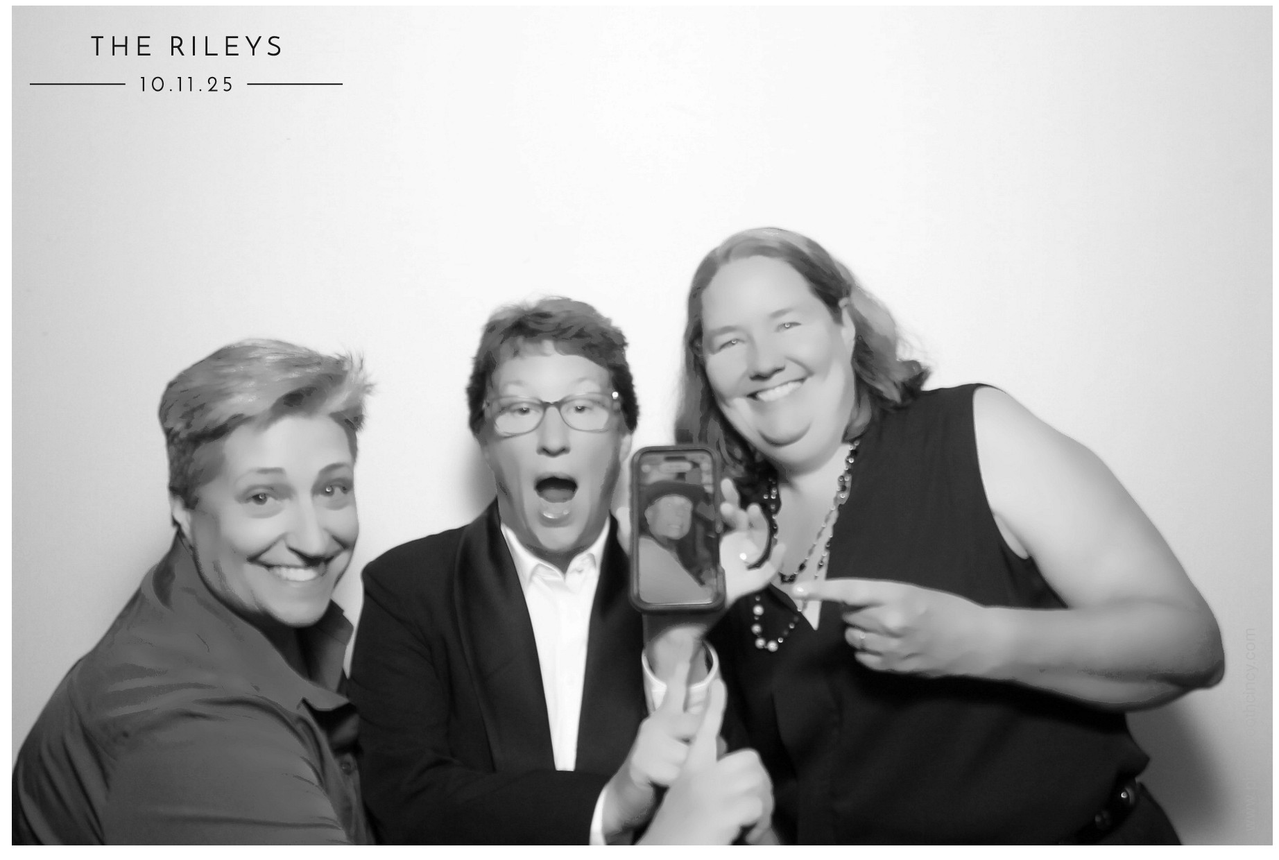 The Riley's | View more photos from the event at gallery.photoboothcincy.com/u/PhotoBoothCincy/The-Rileys