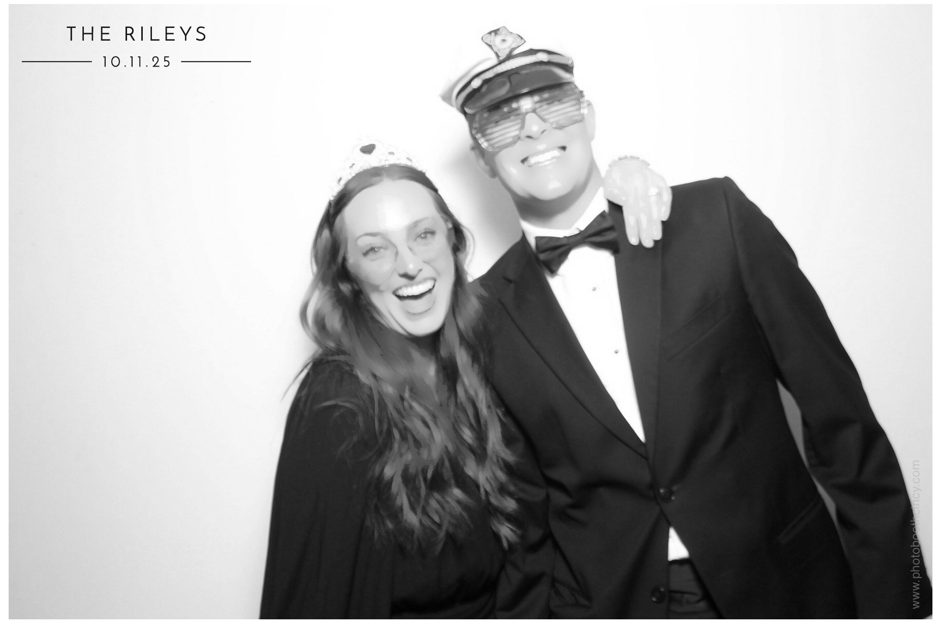 The Riley's | View more photos from the event at gallery.photoboothcincy.com/u/PhotoBoothCincy/The-Rileys