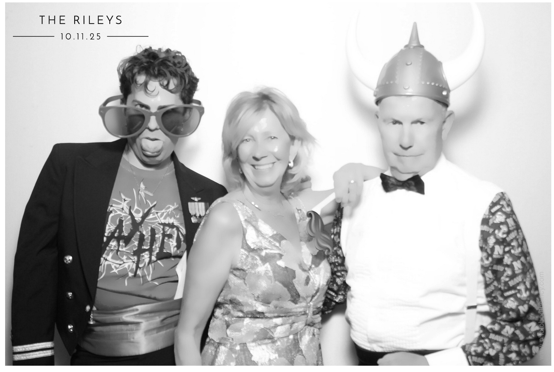 The Riley's | View more photos from the event at gallery.photoboothcincy.com/u/PhotoBoothCincy/The-Rileys