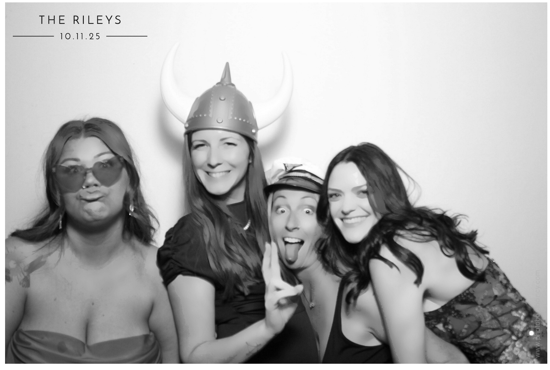 The Riley's | View more photos from the event at gallery.photoboothcincy.com/u/PhotoBoothCincy/The-Rileys