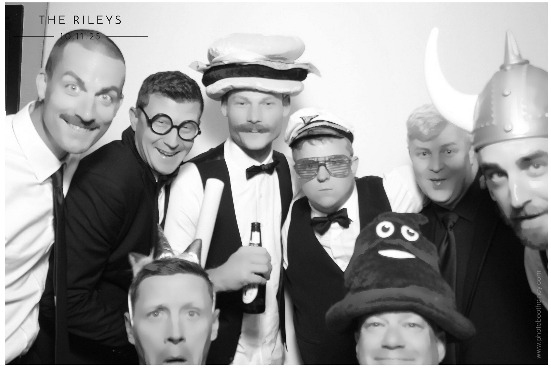 The Riley's | View more photos from the event at gallery.photoboothcincy.com/u/PhotoBoothCincy/The-Rileys