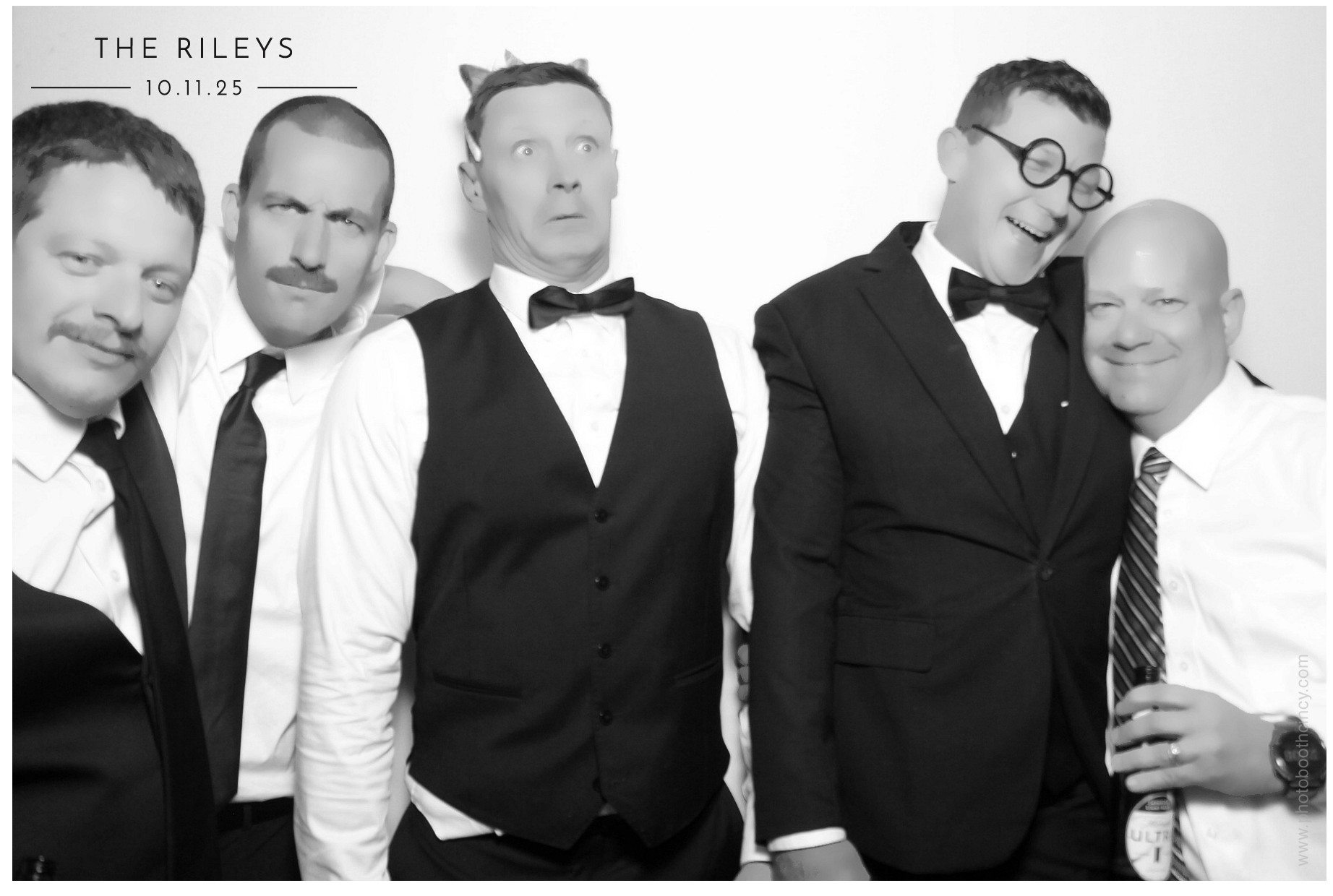 The Riley's | View more photos from the event at gallery.photoboothcincy.com/u/PhotoBoothCincy/The-Rileys