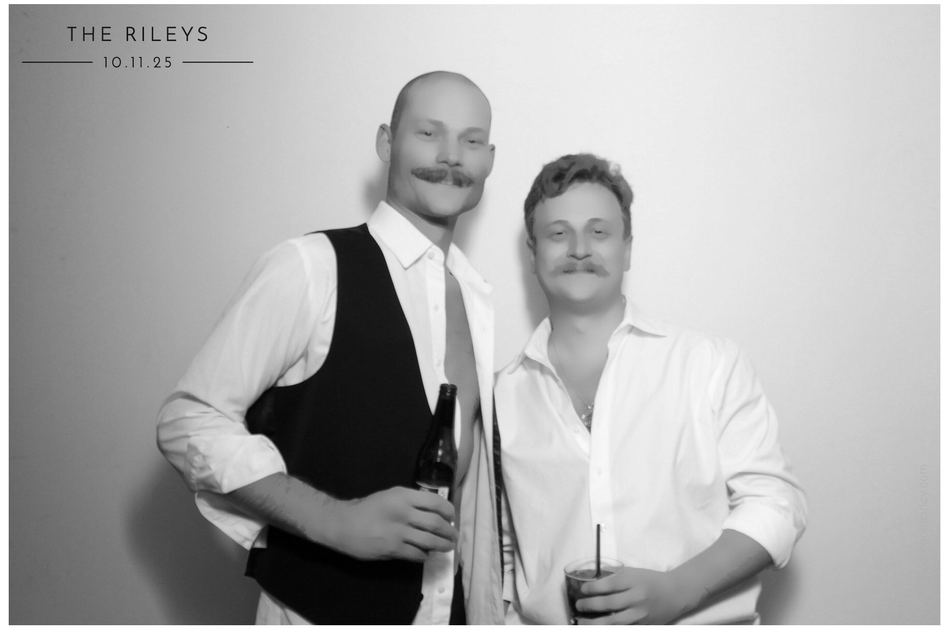 The Riley's | View more photos from the event at gallery.photoboothcincy.com/u/PhotoBoothCincy/The-Rileys