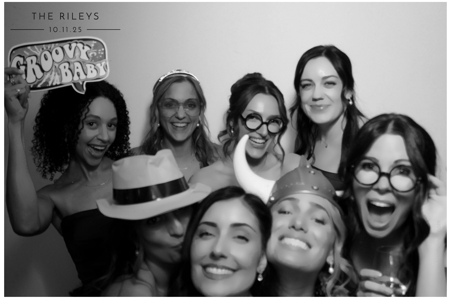 The Riley's | View more photos from the event at gallery.photoboothcincy.com/u/PhotoBoothCincy/The-Rileys