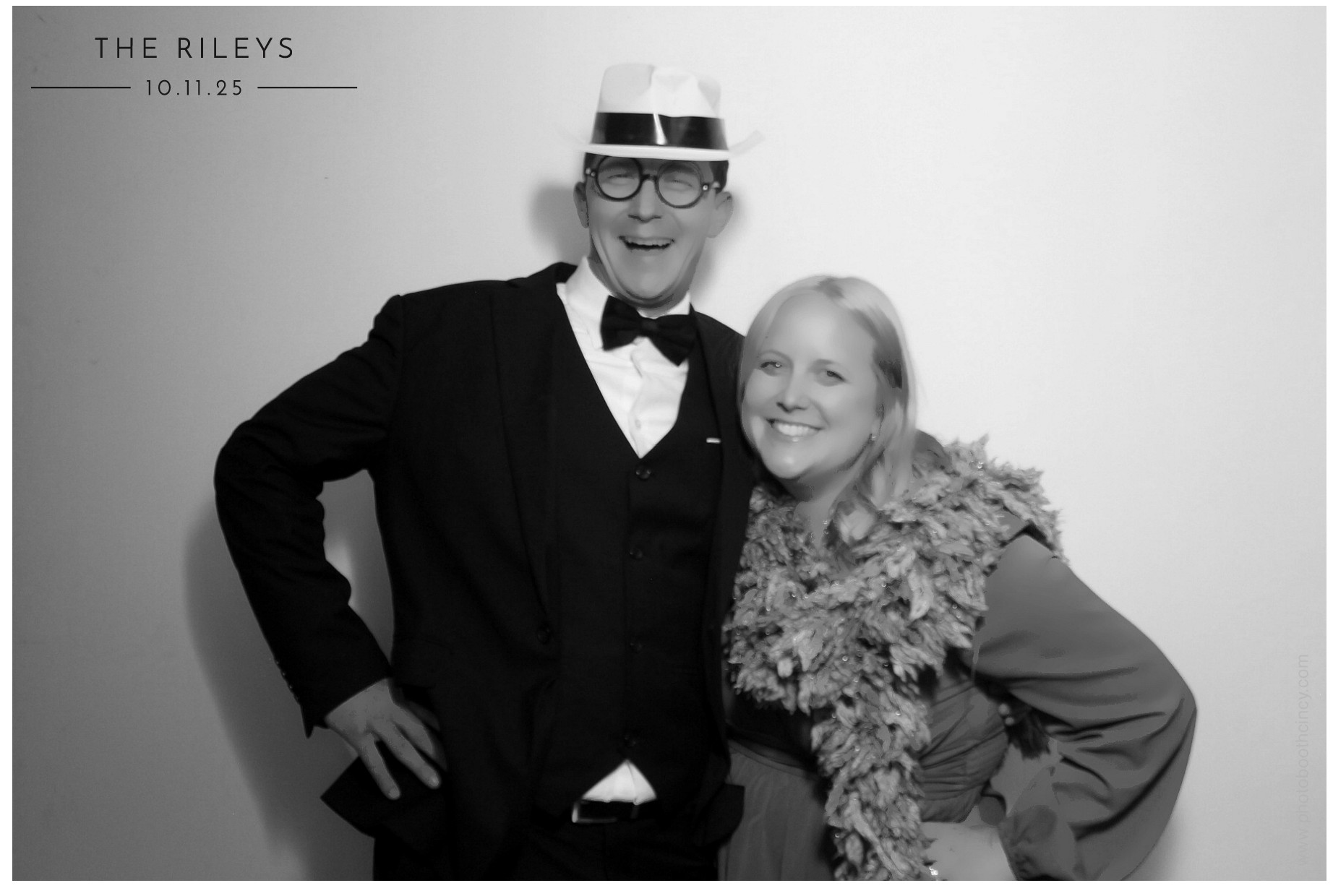 The Riley's | View more photos from the event at gallery.photoboothcincy.com/u/PhotoBoothCincy/The-Rileys