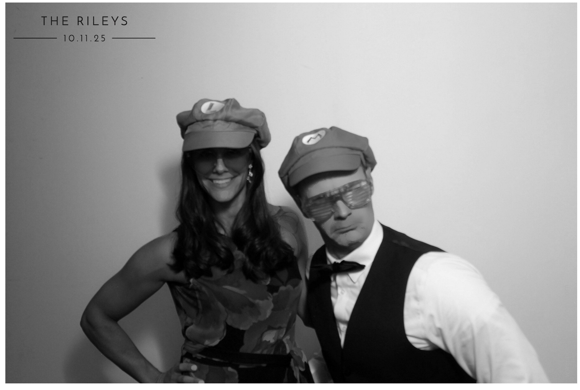 The Riley's | View more photos from the event at gallery.photoboothcincy.com/u/PhotoBoothCincy/The-Rileys