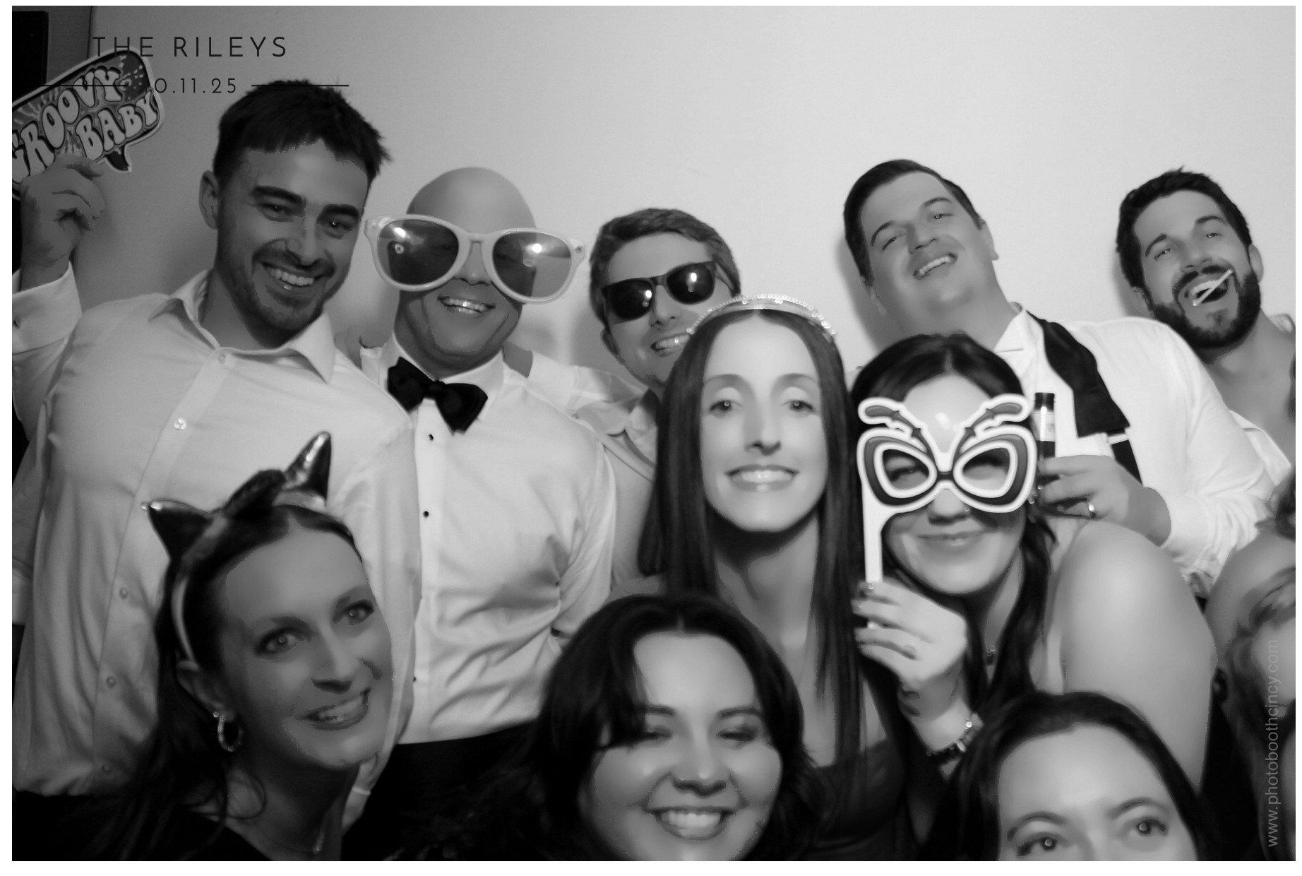 The Riley's | View more photos from the event at gallery.photoboothcincy.com/u/PhotoBoothCincy/The-Rileys