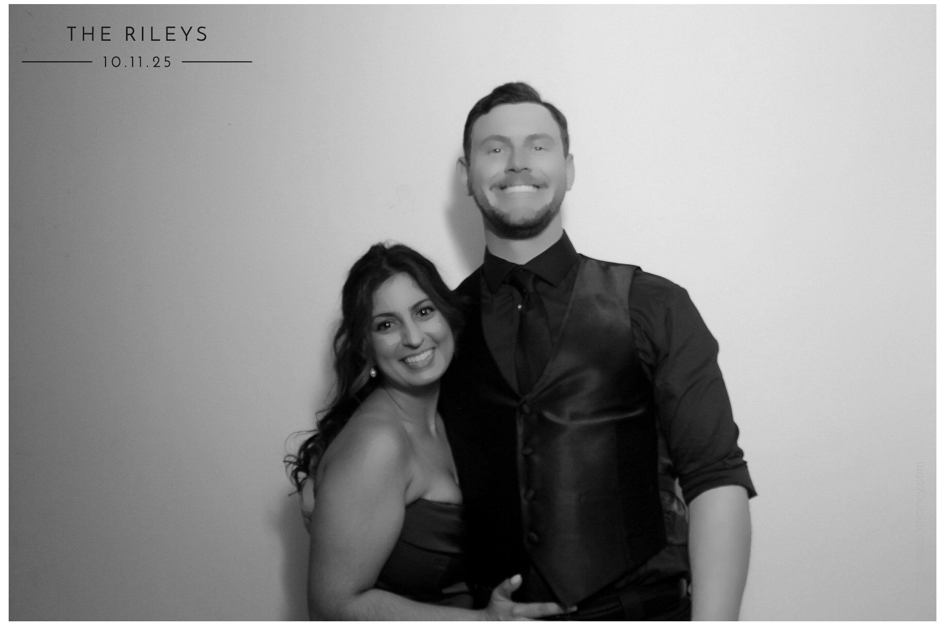 The Riley's | View more photos from the event at gallery.photoboothcincy.com/u/PhotoBoothCincy/The-Rileys
