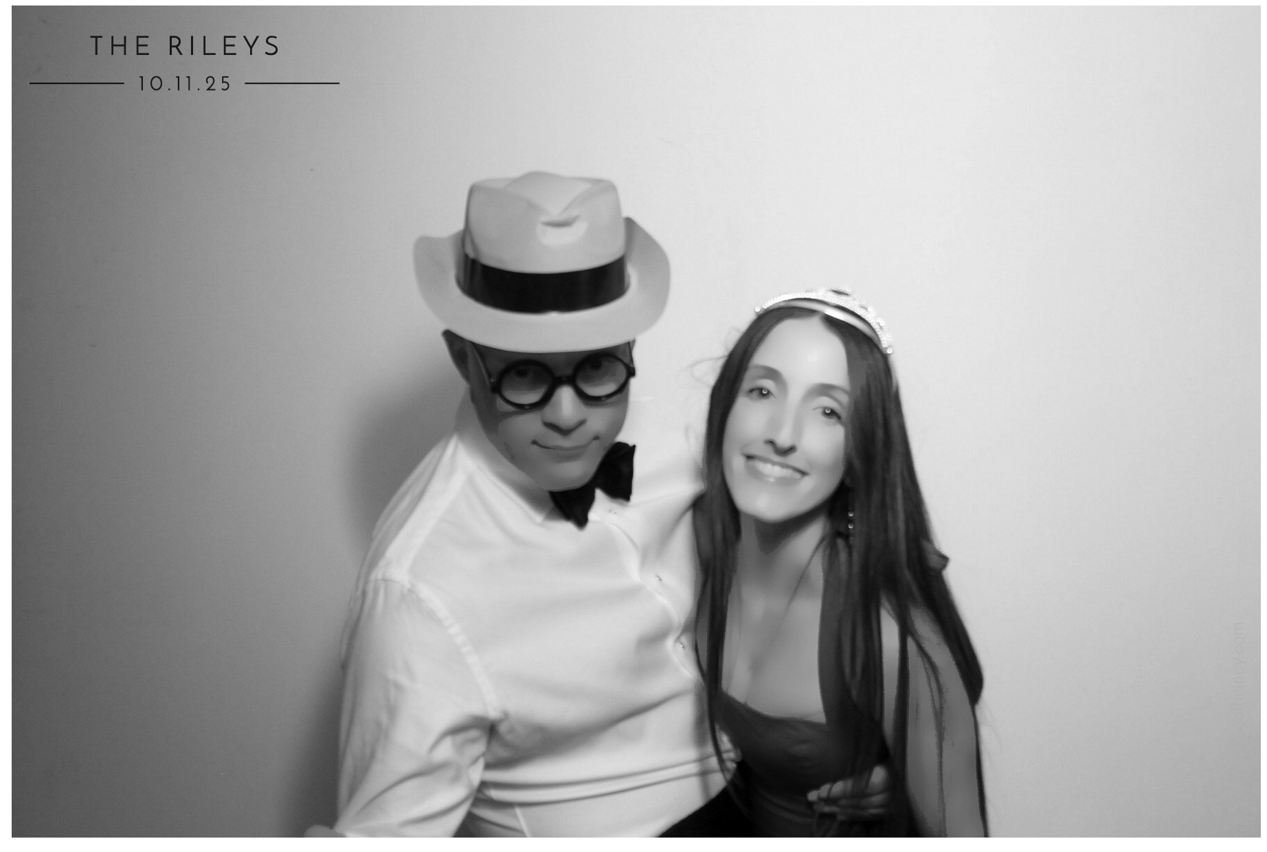 The Riley's | View more photos from the event at gallery.photoboothcincy.com/u/PhotoBoothCincy/The-Rileys