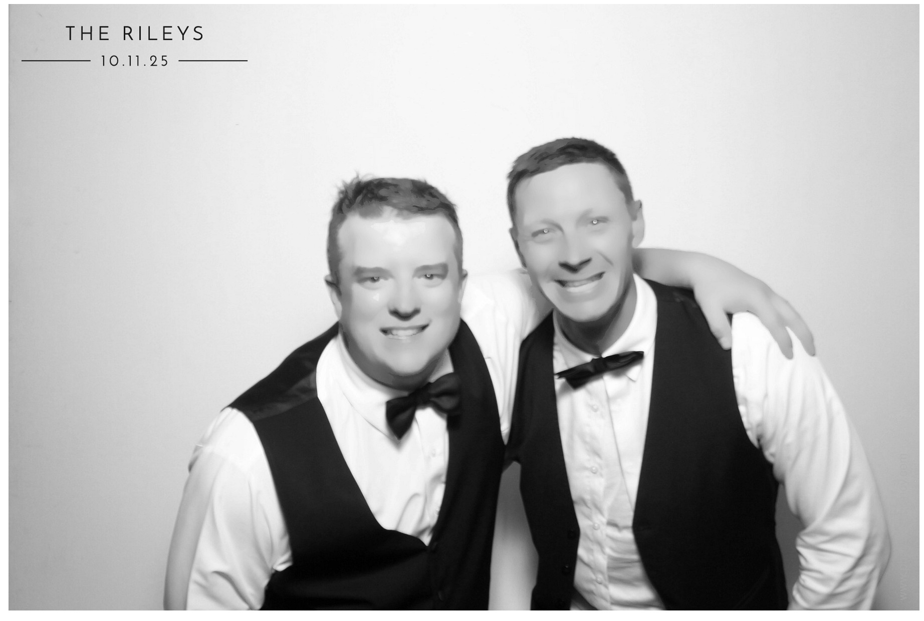 The Riley's | View more photos from the event at gallery.photoboothcincy.com/u/PhotoBoothCincy/The-Rileys