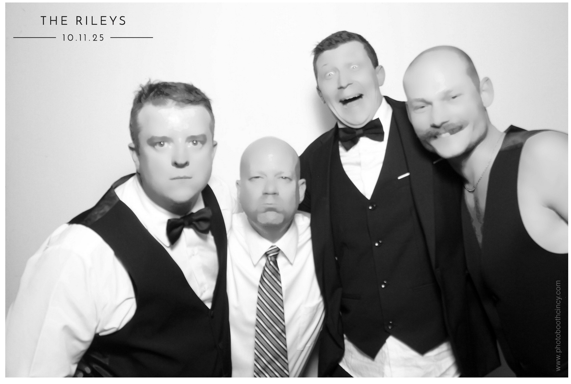 The Riley's | View more photos from the event at gallery.photoboothcincy.com/u/PhotoBoothCincy/The-Rileys