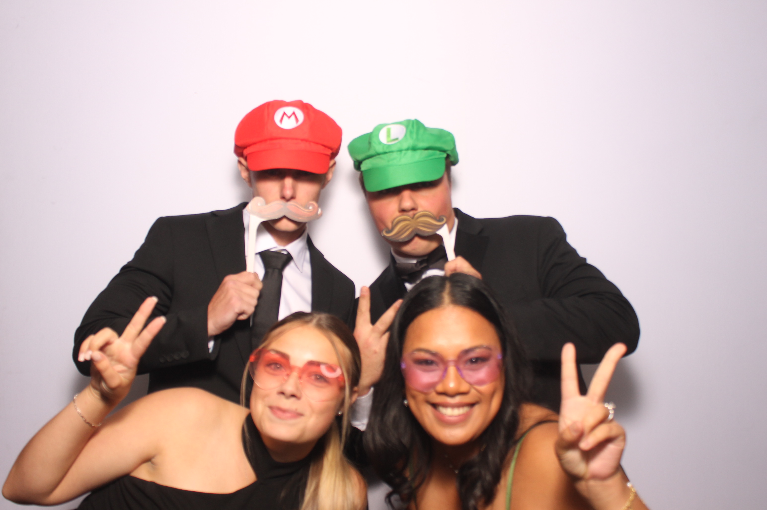 The Riley's | View more photos from the event at gallery.photoboothcincy.com/u/PhotoBoothCincy/The-Rileys