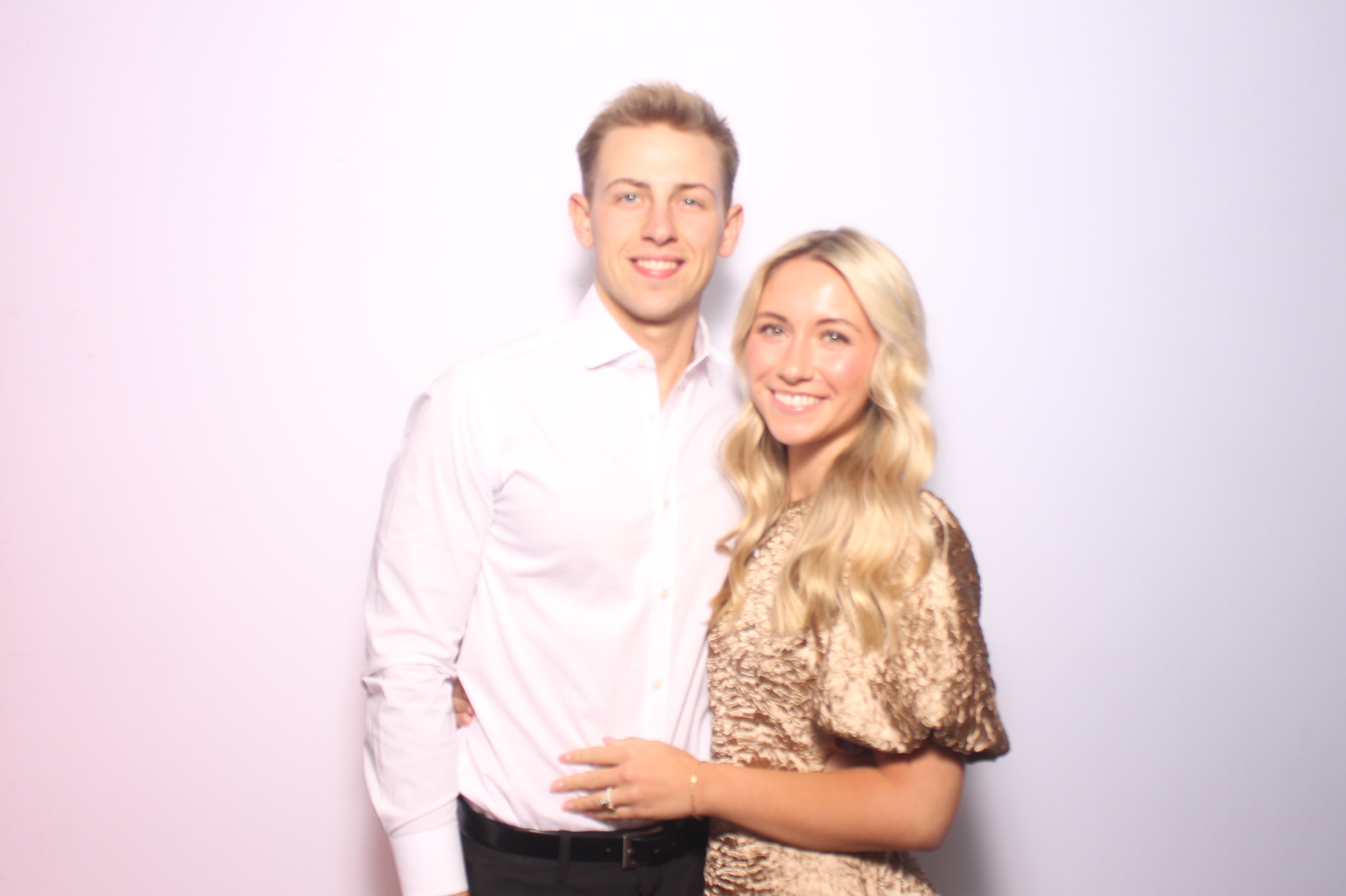 The Riley's | View more photos from the event at gallery.photoboothcincy.com/u/PhotoBoothCincy/The-Rileys