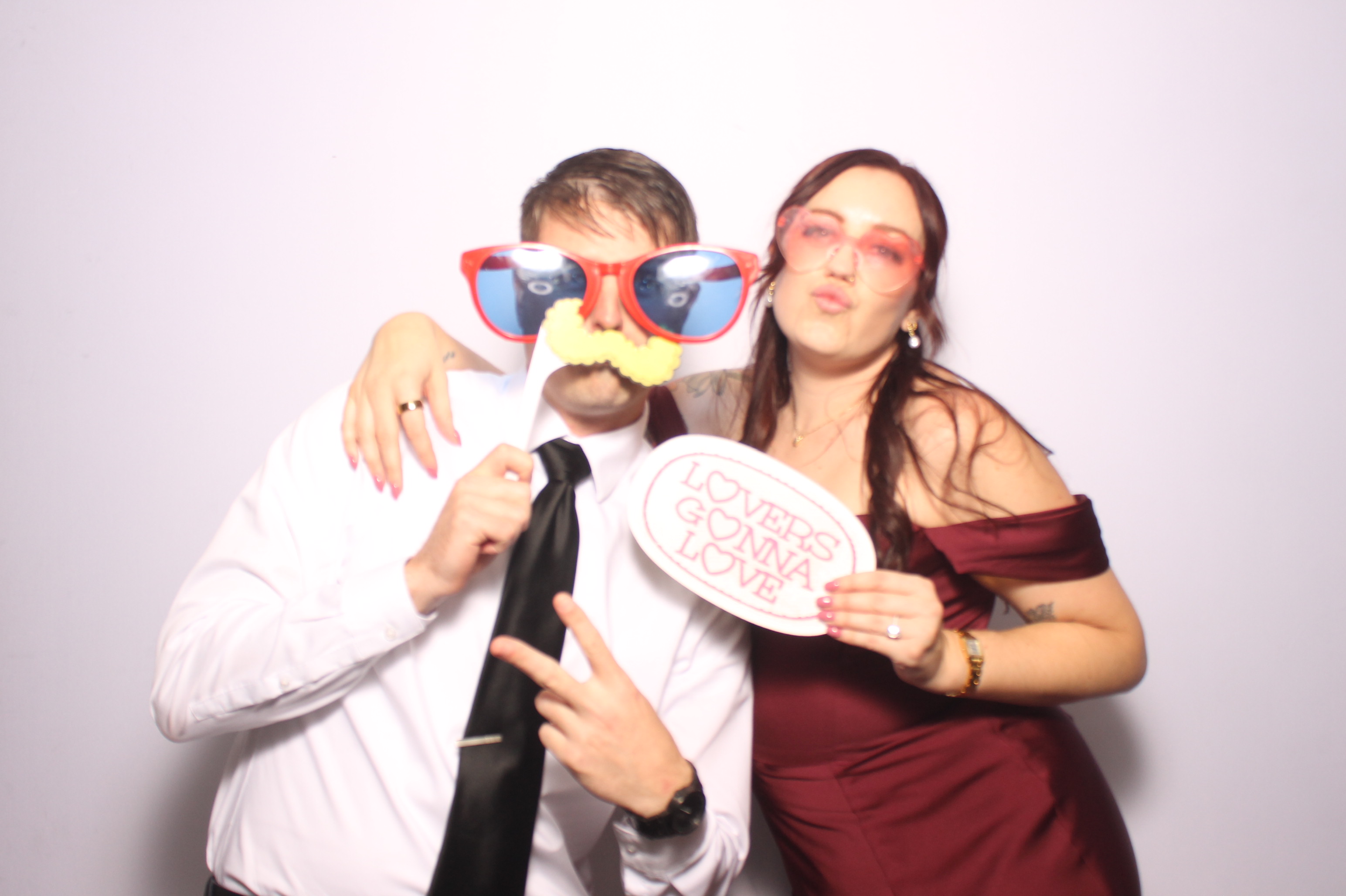 The Riley's | View more photos from the event at gallery.photoboothcincy.com/u/PhotoBoothCincy/The-Rileys