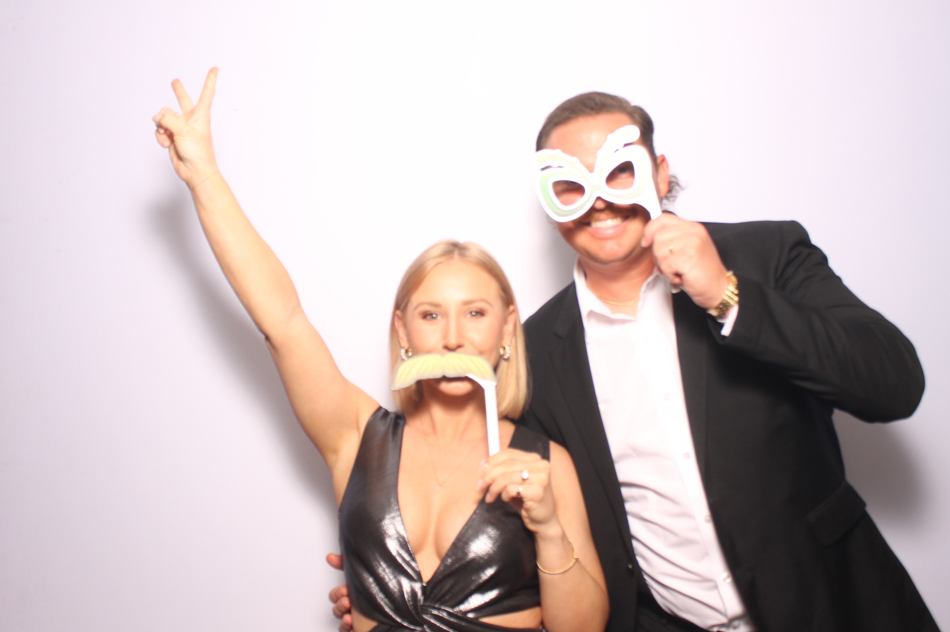 The Riley's | View more photos from the event at gallery.photoboothcincy.com/u/PhotoBoothCincy/The-Rileys