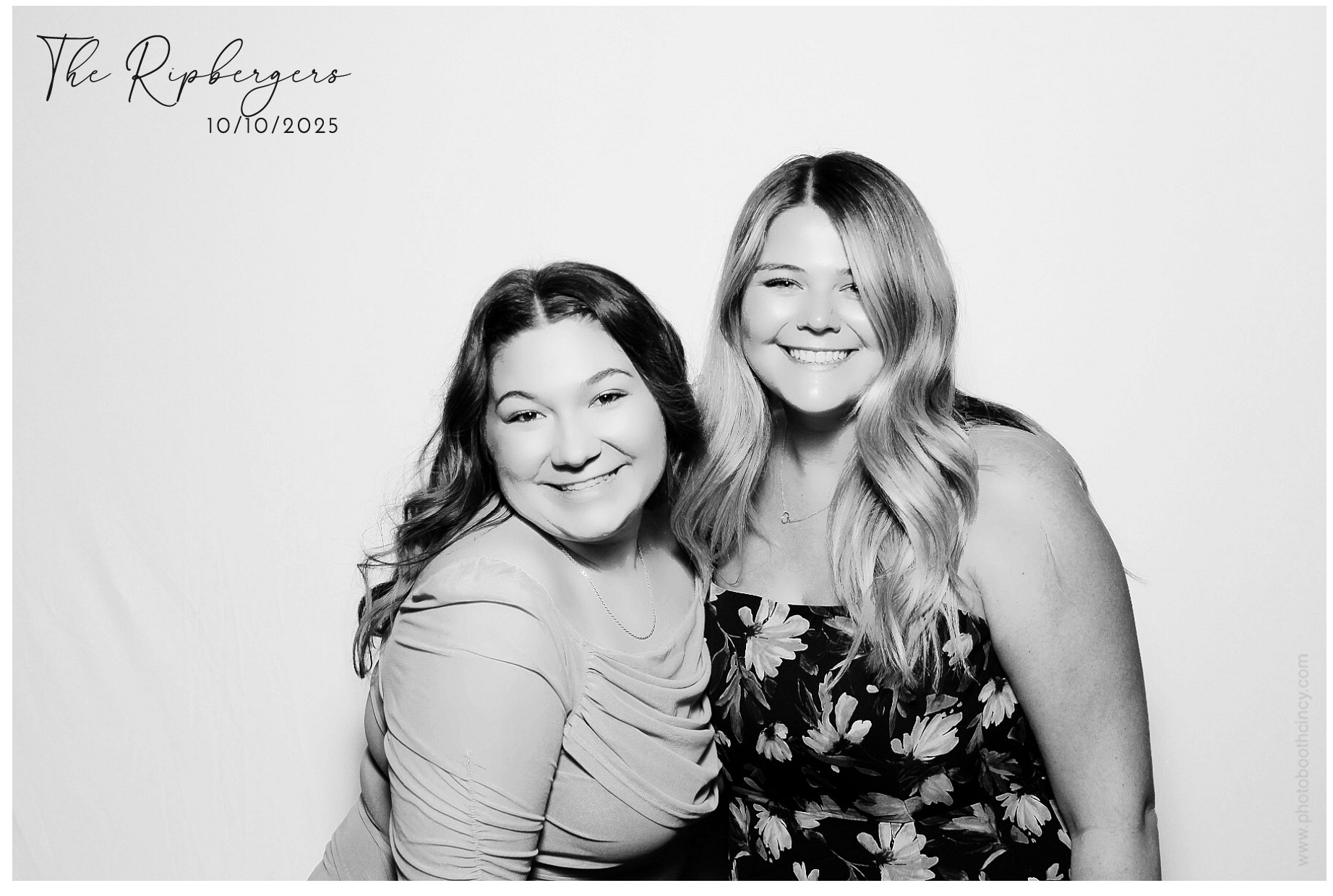 The Ripbergers | View more photos from the event at gallery.photoboothcincy.com/u/PhotoBoothCincy/The-Ripbergers