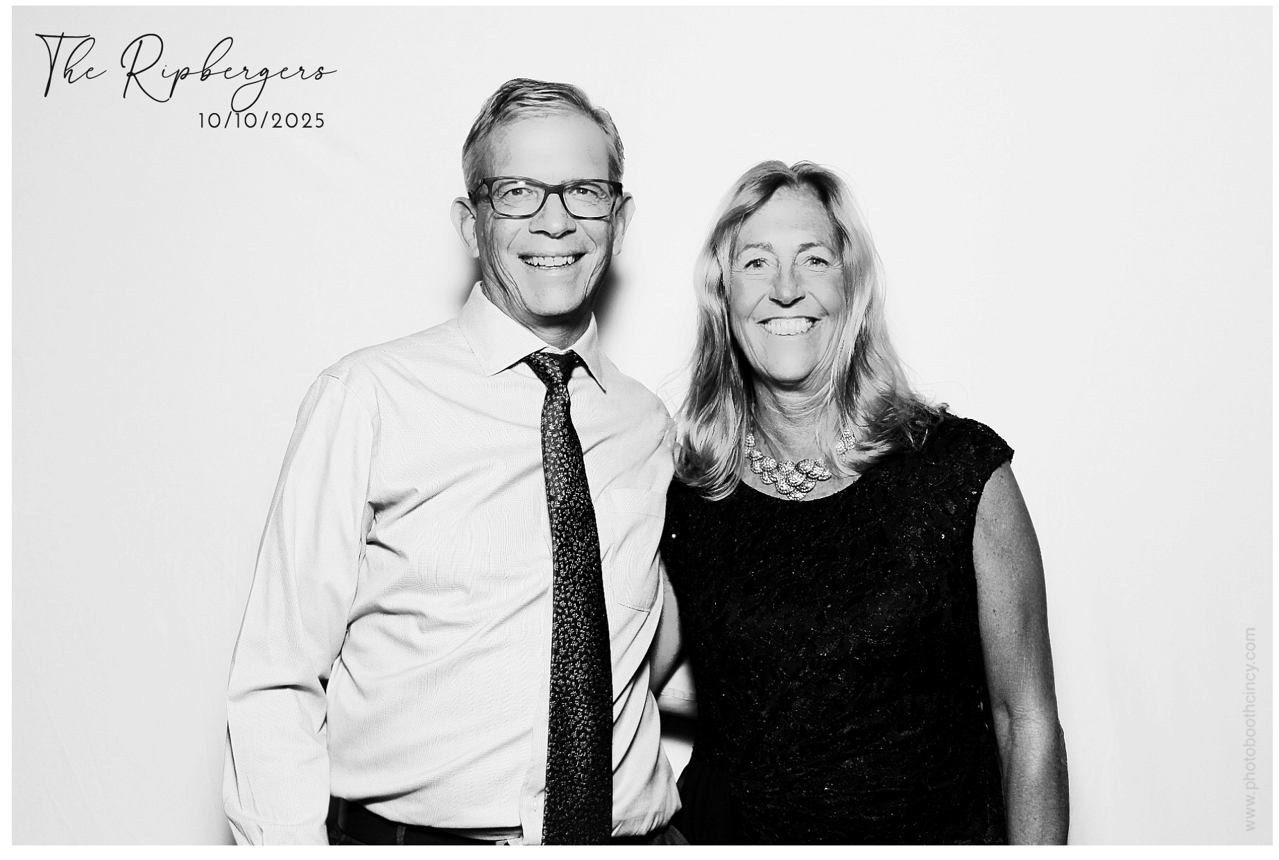 The Ripbergers | View more photos from the event at gallery.photoboothcincy.com/u/PhotoBoothCincy/The-Ripbergers