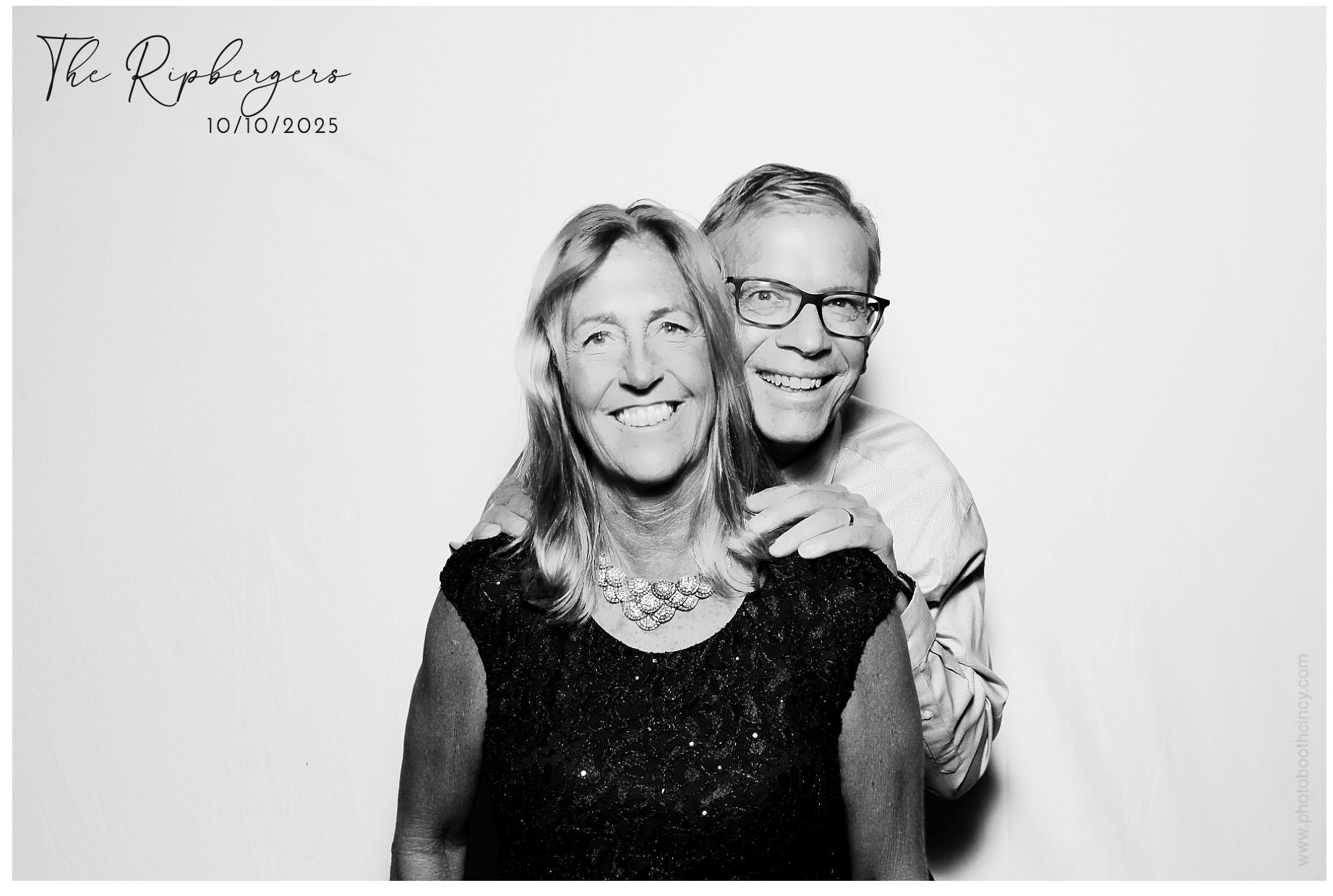 The Ripbergers | View more photos from the event at gallery.photoboothcincy.com/u/PhotoBoothCincy/The-Ripbergers
