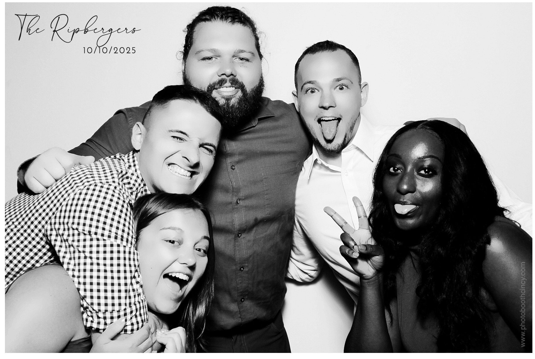 The Ripbergers | View more photos from the event at gallery.photoboothcincy.com/u/PhotoBoothCincy/The-Ripbergers