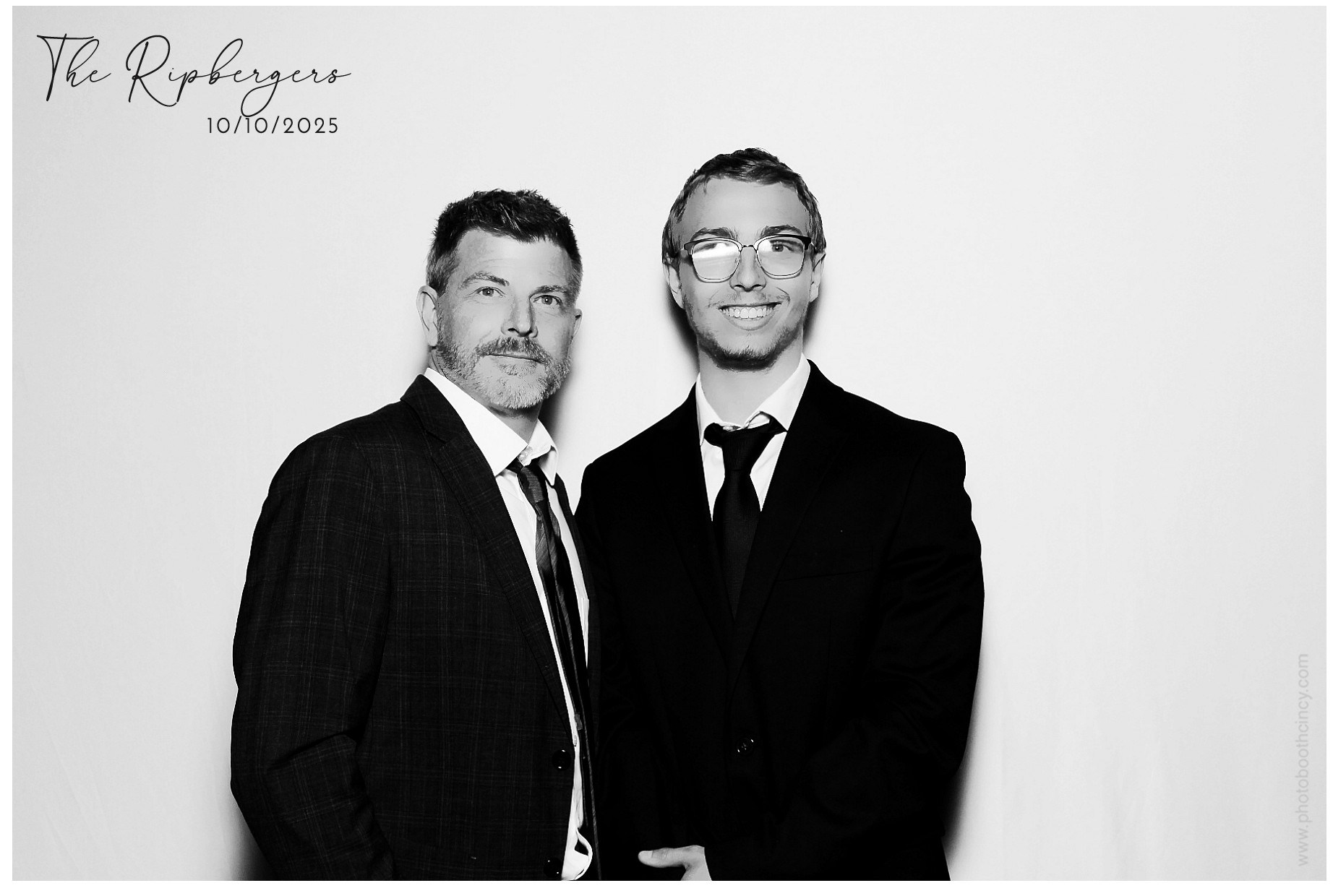The Ripbergers | View more photos from the event at gallery.photoboothcincy.com/u/PhotoBoothCincy/The-Ripbergers