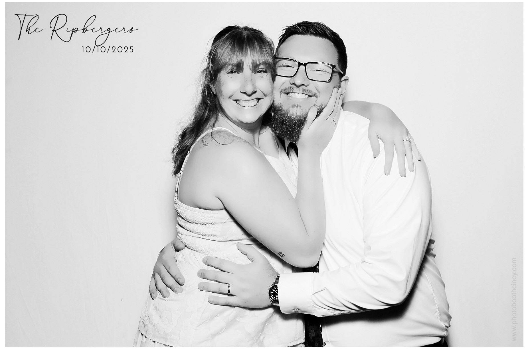 The Ripbergers | View more photos from the event at gallery.photoboothcincy.com/u/PhotoBoothCincy/The-Ripbergers