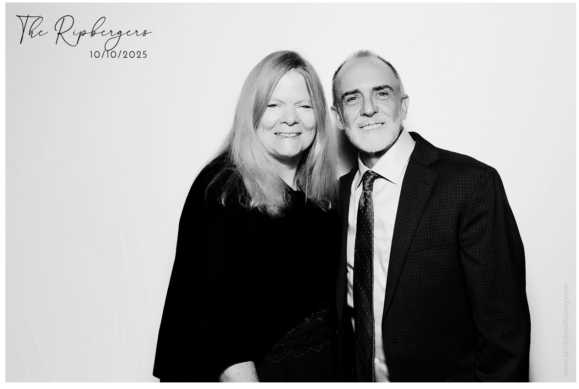 The Ripbergers | View more photos from the event at gallery.photoboothcincy.com/u/PhotoBoothCincy/The-Ripbergers
