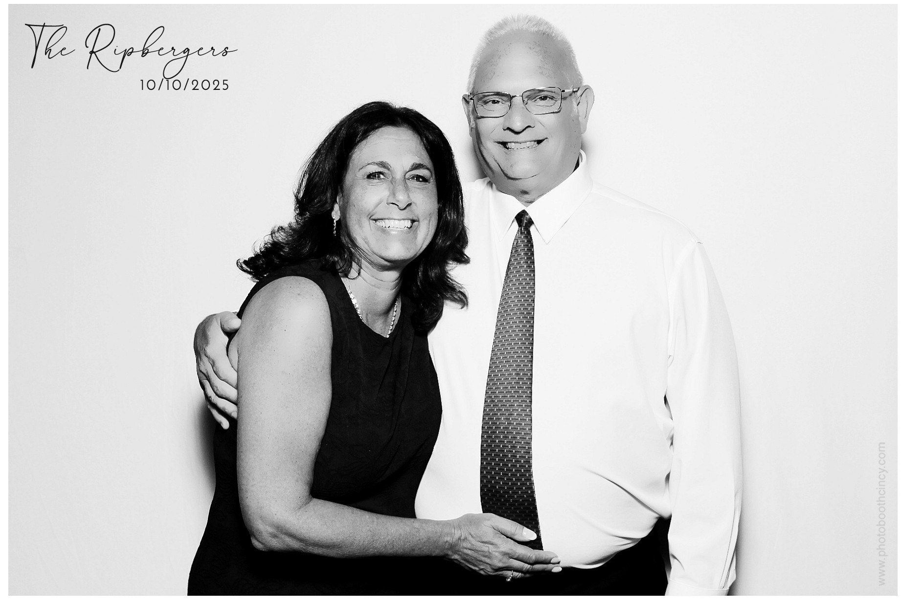The Ripbergers | View more photos from the event at gallery.photoboothcincy.com/u/PhotoBoothCincy/The-Ripbergers