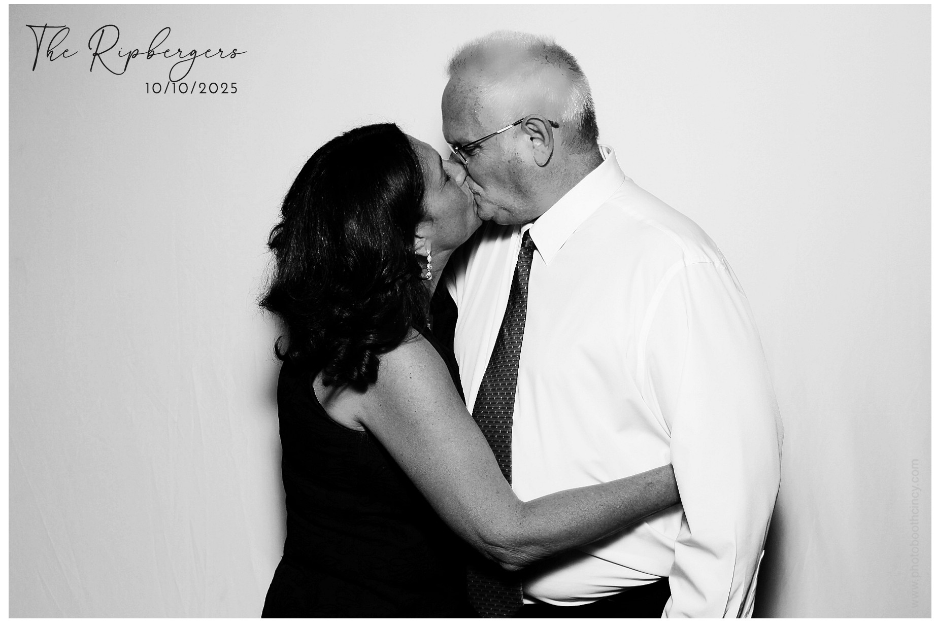 The Ripbergers | View more photos from the event at gallery.photoboothcincy.com/u/PhotoBoothCincy/The-Ripbergers