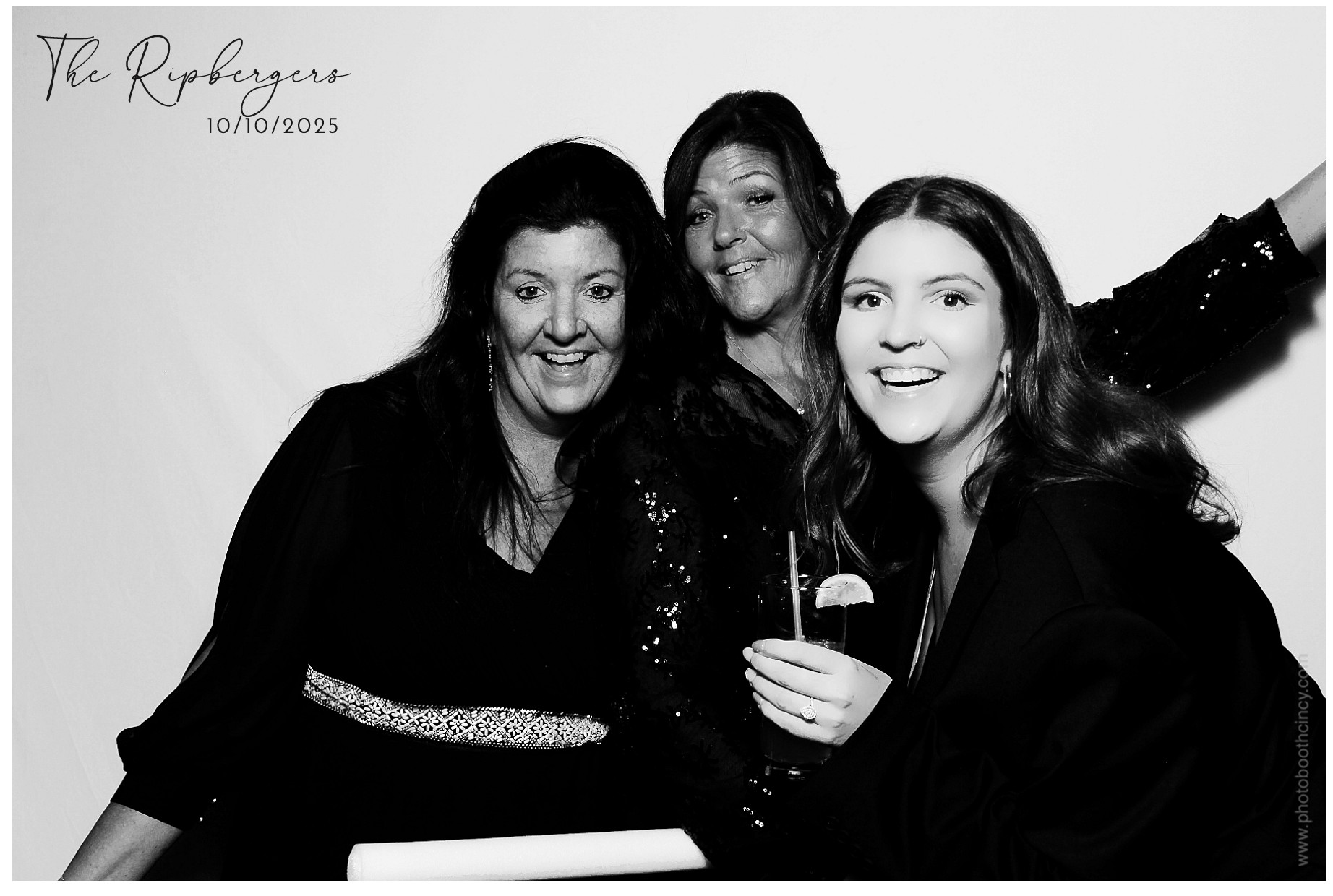 The Ripbergers | View more photos from the event at gallery.photoboothcincy.com/u/PhotoBoothCincy/The-Ripbergers