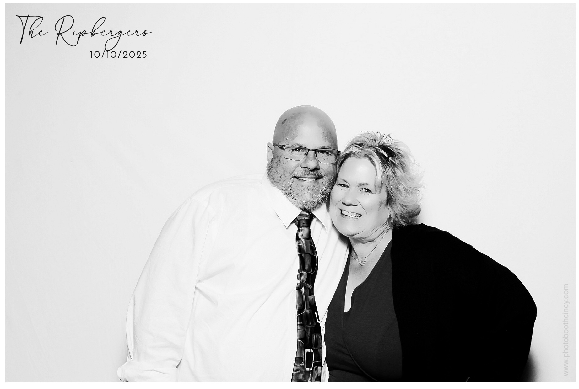 The Ripbergers | View more photos from the event at gallery.photoboothcincy.com/u/PhotoBoothCincy/The-Ripbergers