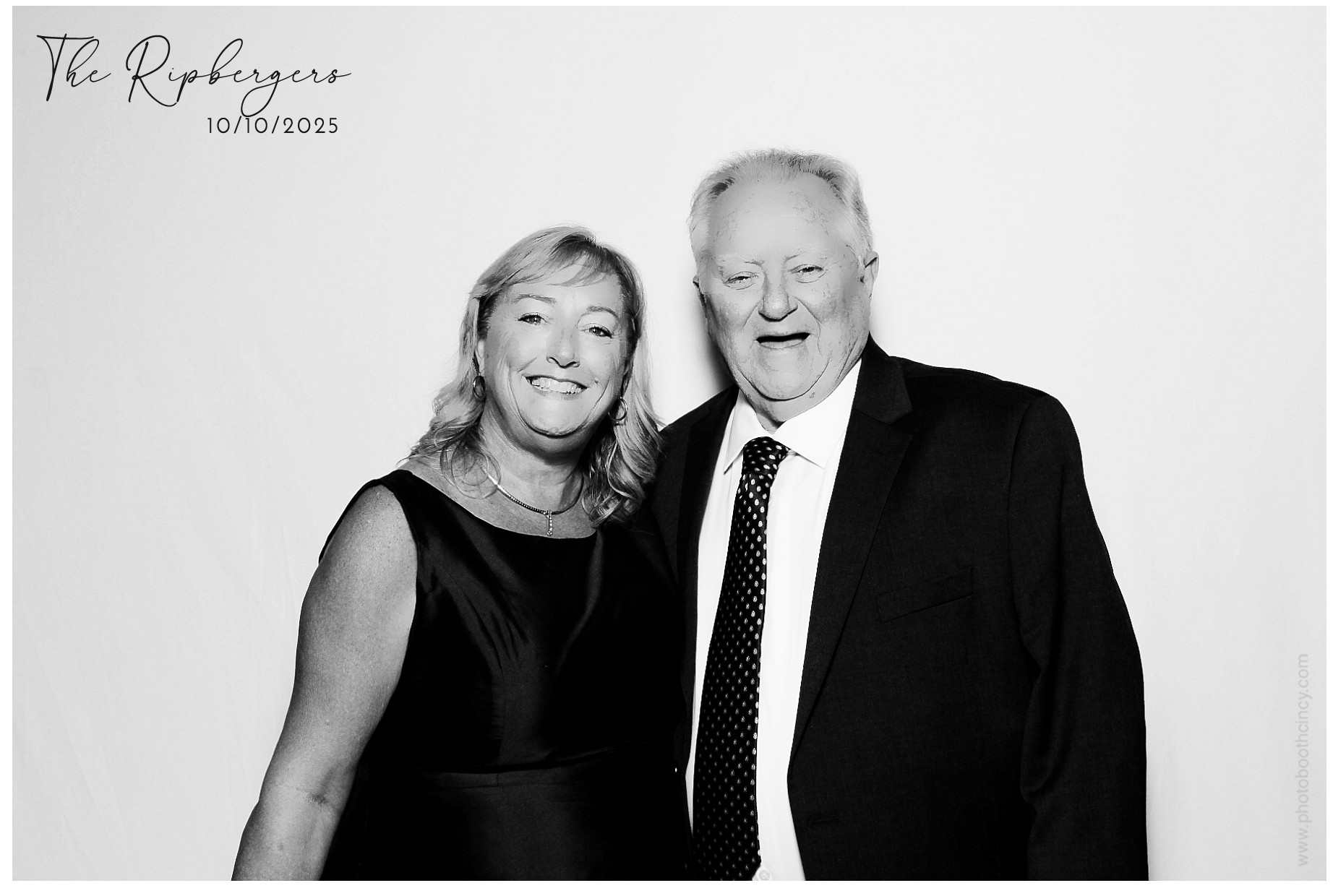 The Ripbergers | View more photos from the event at gallery.photoboothcincy.com/u/PhotoBoothCincy/The-Ripbergers