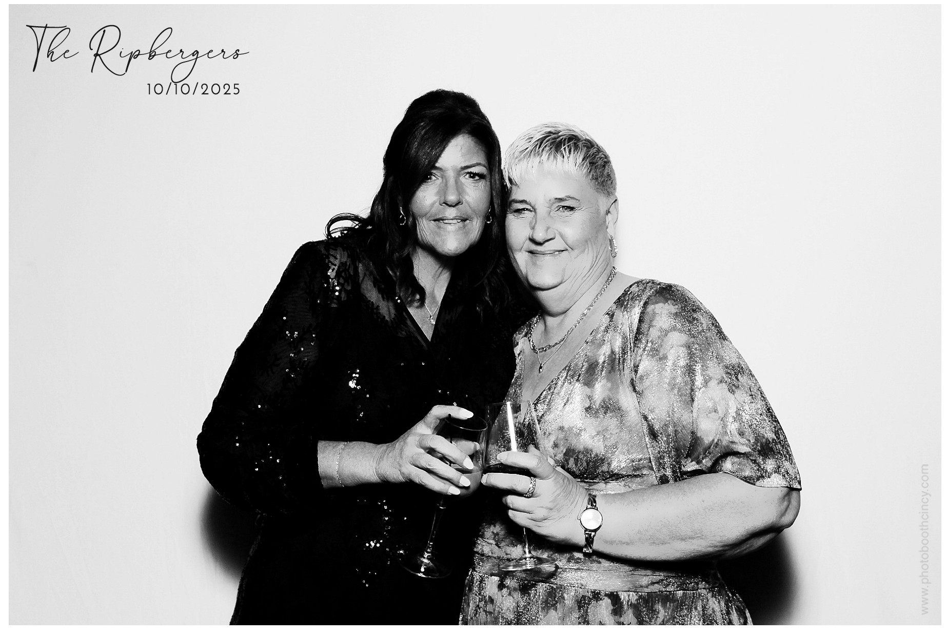 The Ripbergers | View more photos from the event at gallery.photoboothcincy.com/u/PhotoBoothCincy/The-Ripbergers