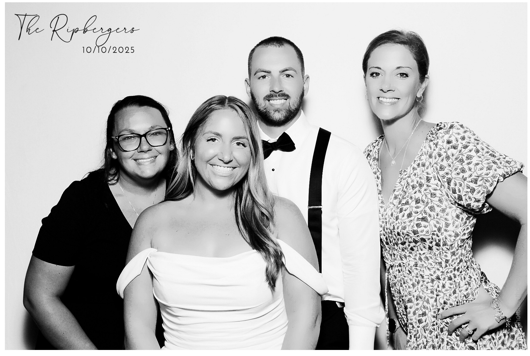 The Ripbergers | View more photos from the event at gallery.photoboothcincy.com/u/PhotoBoothCincy/The-Ripbergers