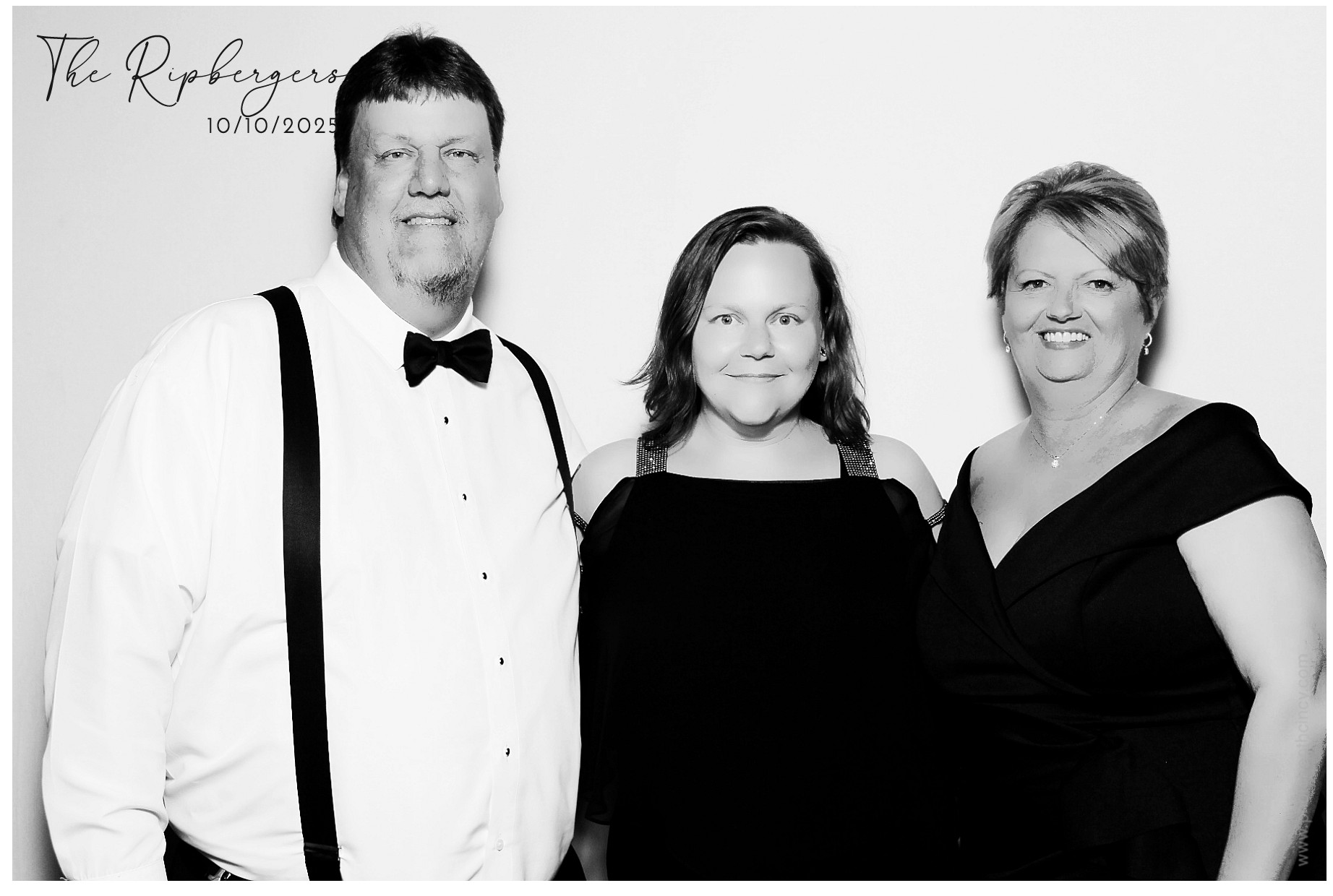 The Ripbergers | View more photos from the event at gallery.photoboothcincy.com/u/PhotoBoothCincy/The-Ripbergers