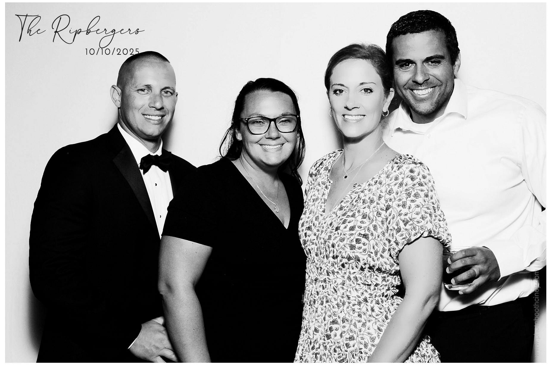 The Ripbergers | View more photos from the event at gallery.photoboothcincy.com/u/PhotoBoothCincy/The-Ripbergers
