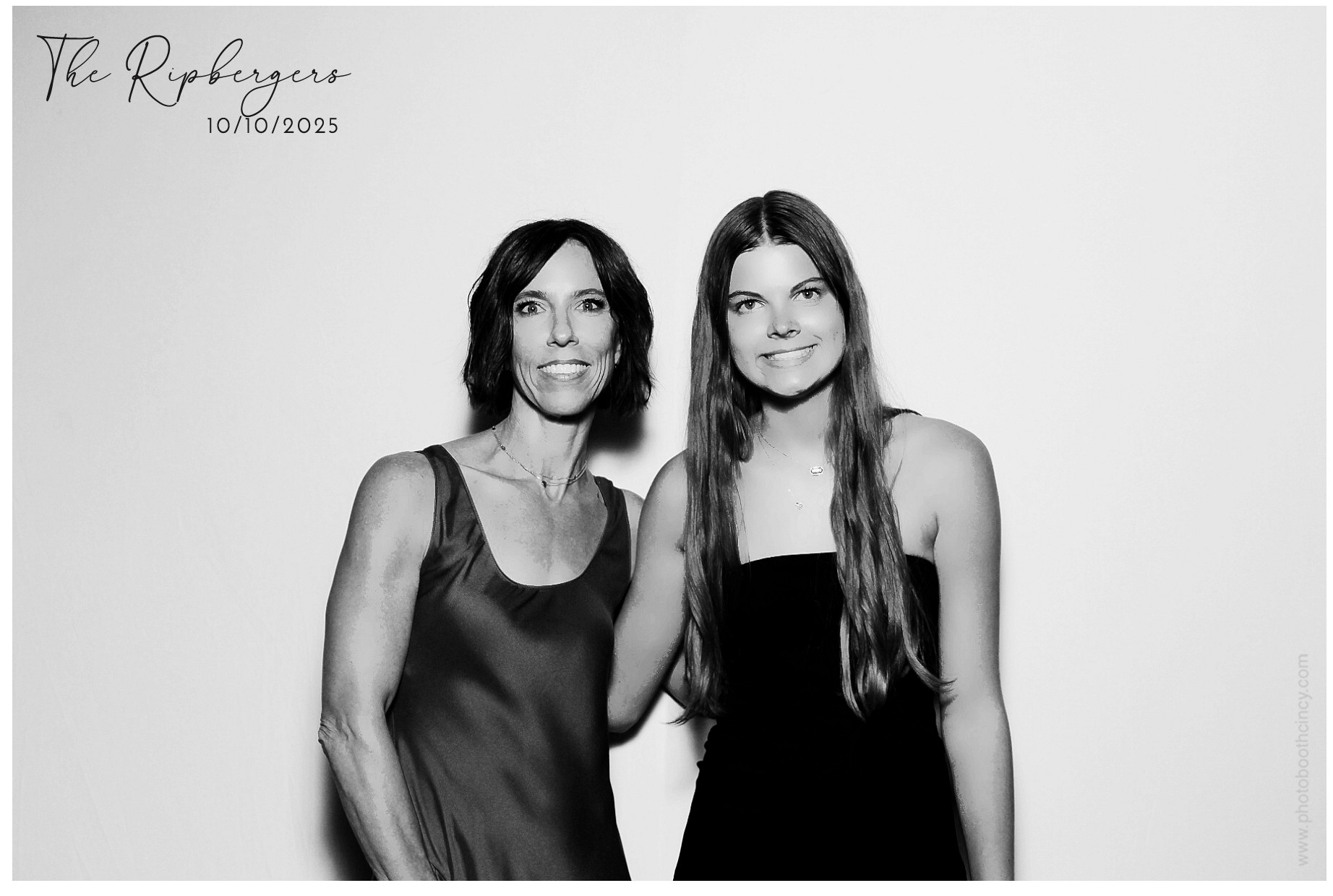 The Ripbergers | View more photos from the event at gallery.photoboothcincy.com/u/PhotoBoothCincy/The-Ripbergers