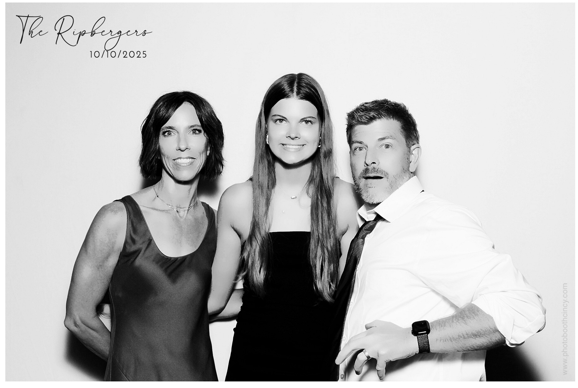 The Ripbergers | View more photos from the event at gallery.photoboothcincy.com/u/PhotoBoothCincy/The-Ripbergers