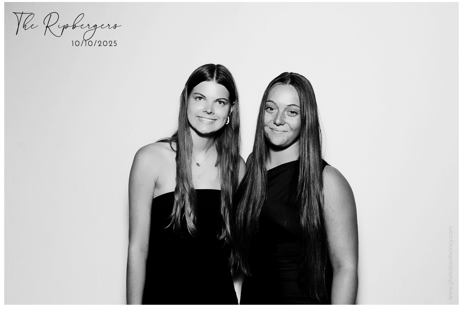 The Ripbergers | View more photos from the event at gallery.photoboothcincy.com/u/PhotoBoothCincy/The-Ripbergers