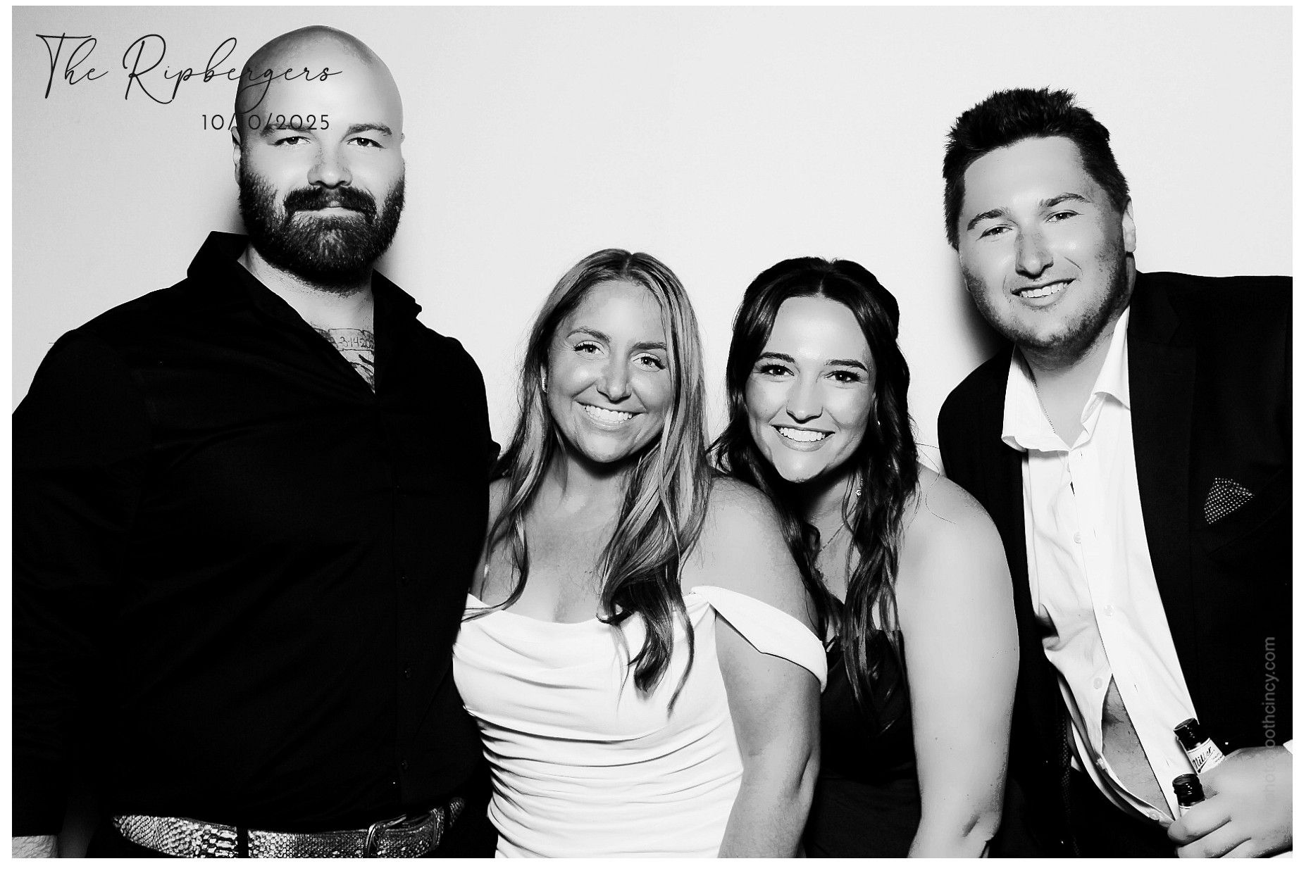 The Ripbergers | View more photos from the event at gallery.photoboothcincy.com/u/PhotoBoothCincy/The-Ripbergers