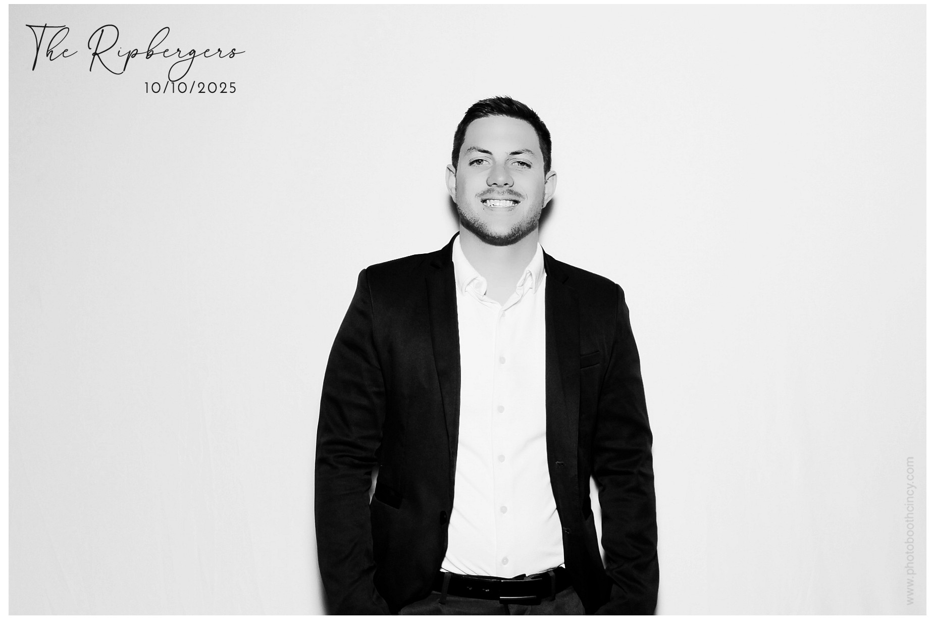 The Ripbergers | View more photos from the event at gallery.photoboothcincy.com/u/PhotoBoothCincy/The-Ripbergers