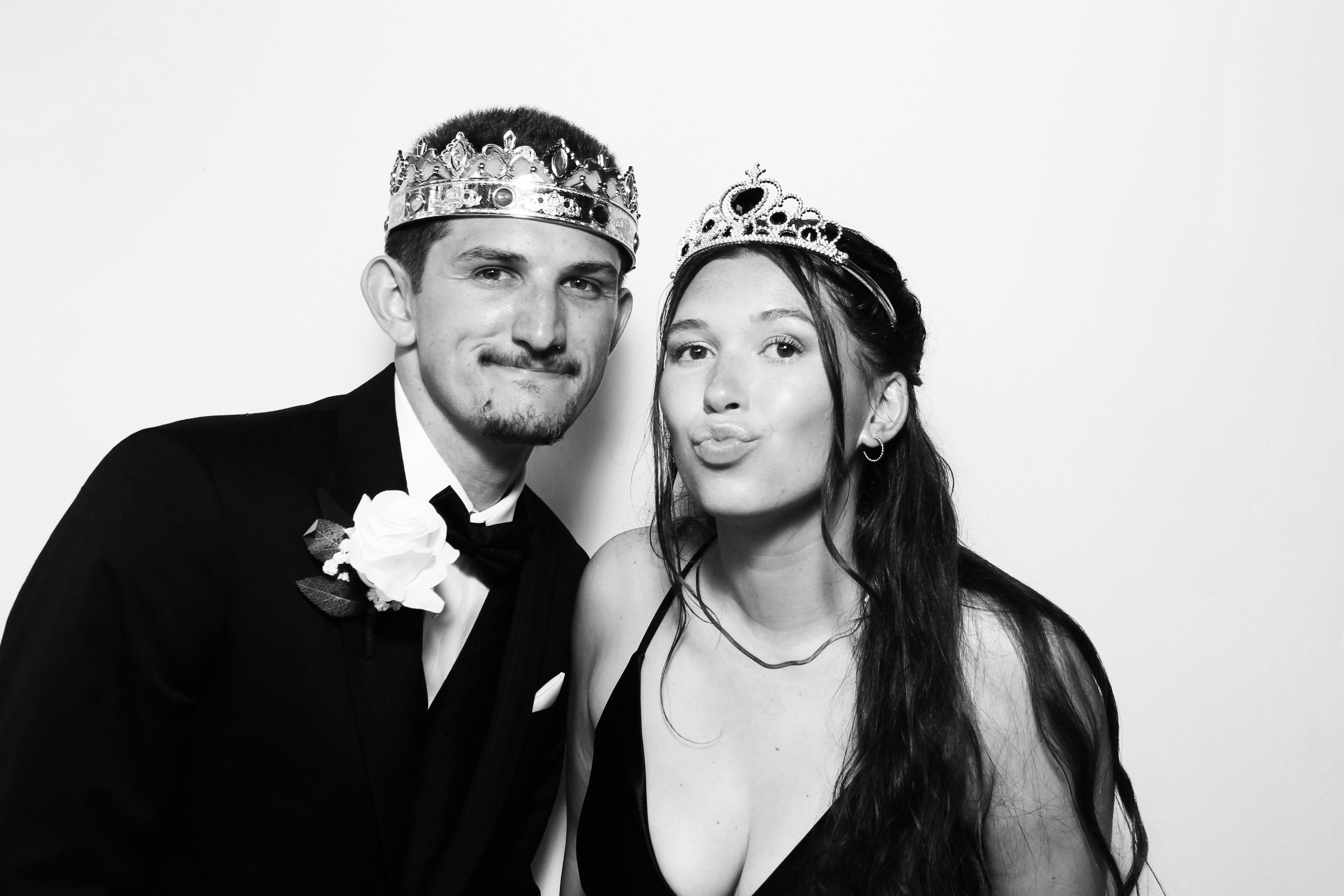 The Rothwells | View more photos from the event at gallery.photoboothcincy.com/u/PhotoBoothCincy/The-Rothwells