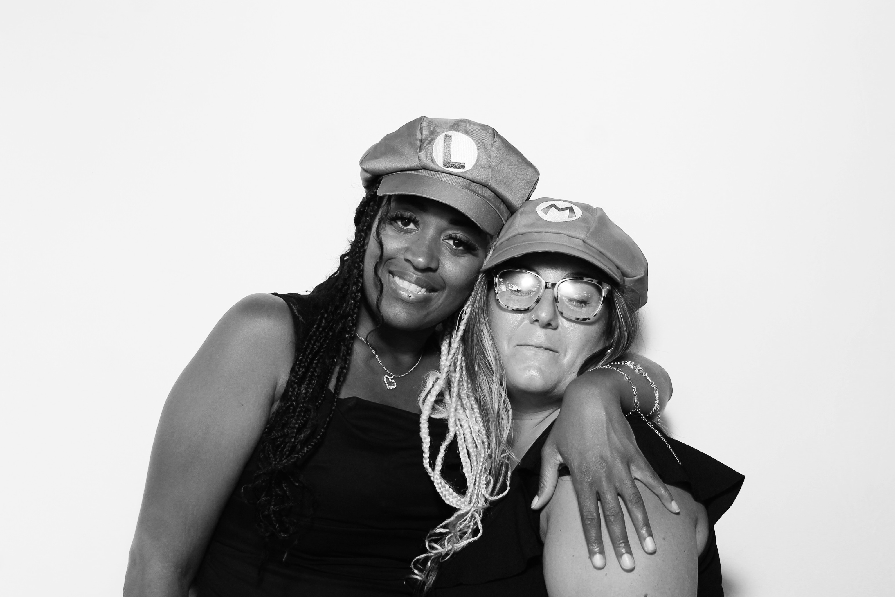 The Rothwells | View more photos from the event at gallery.photoboothcincy.com/u/PhotoBoothCincy/The-Rothwells