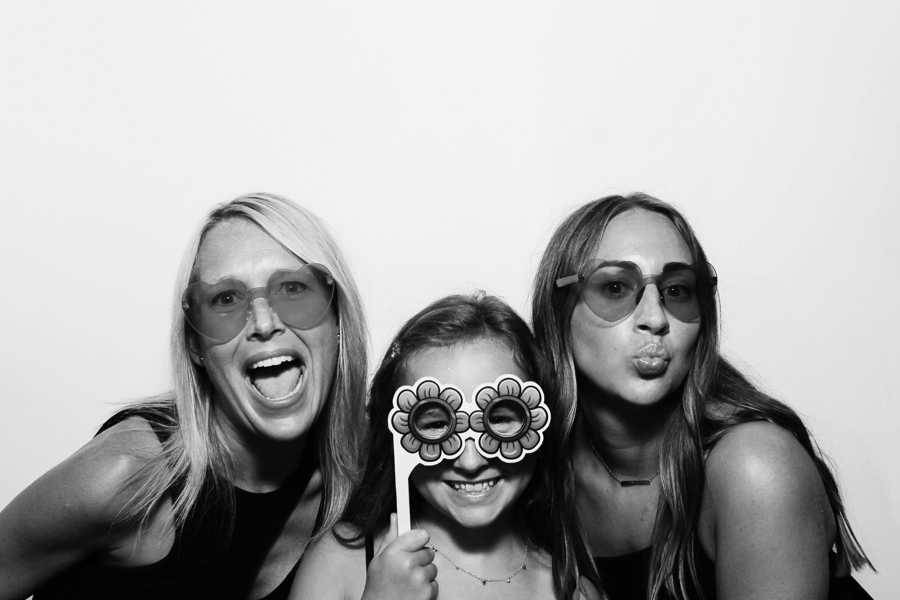 The Rothwells | View more photos from the event at gallery.photoboothcincy.com/u/PhotoBoothCincy/The-Rothwells